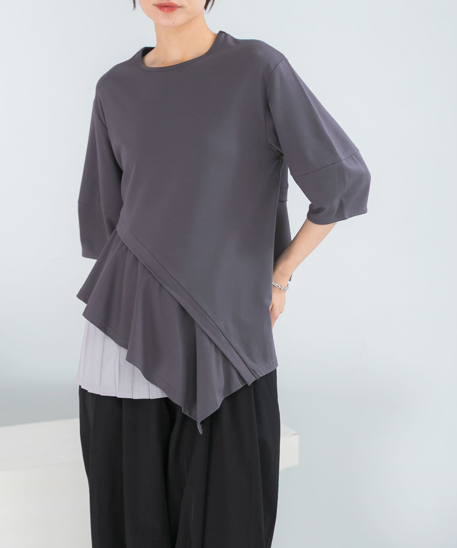 ELENDEEK　SLIDE FLARE DOCKING CUT AND SEWN