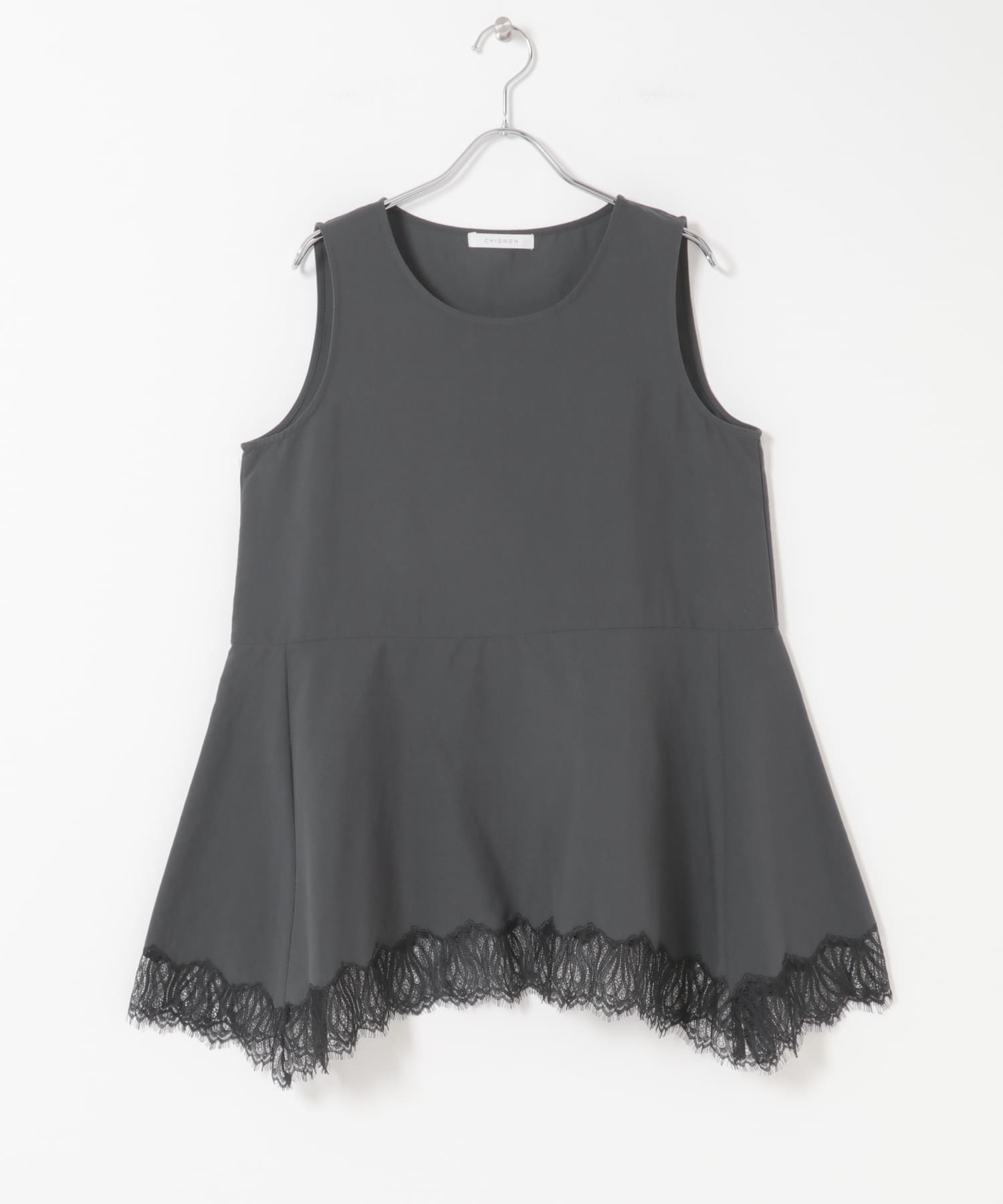 CHIGNON　ヘムレースサテンタンクトップ BLACK Free