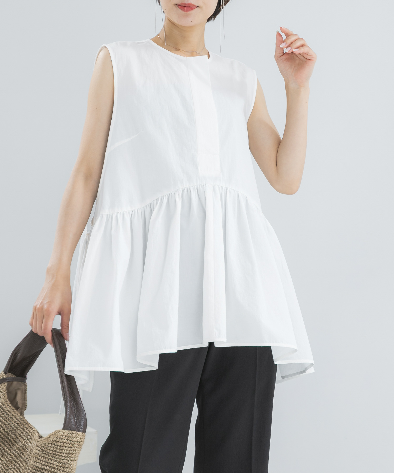 PROTAGONISTA　NO-SLEEVE GATHER BLOUSE