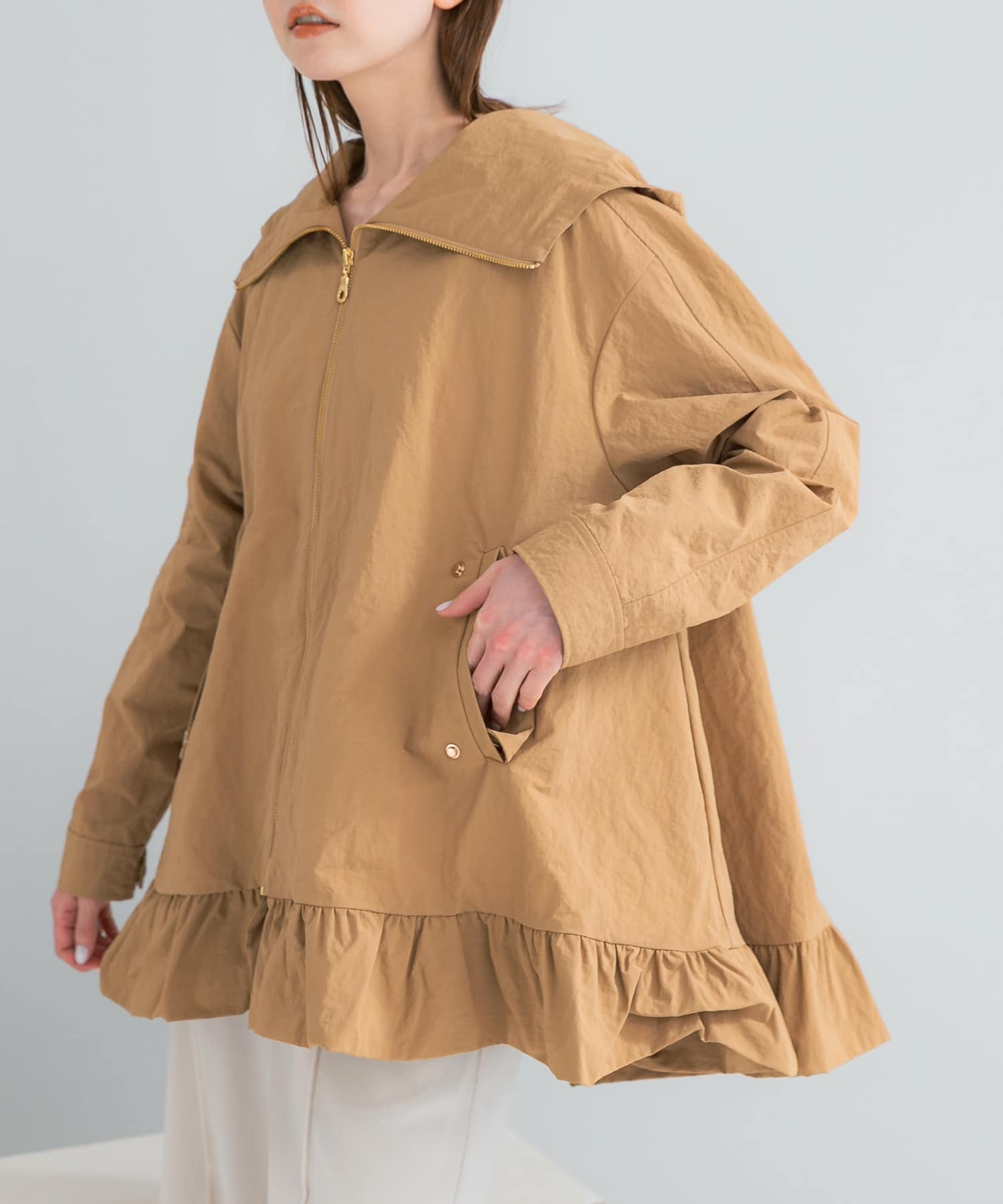 Mewl　フリルマウンテンパーカー