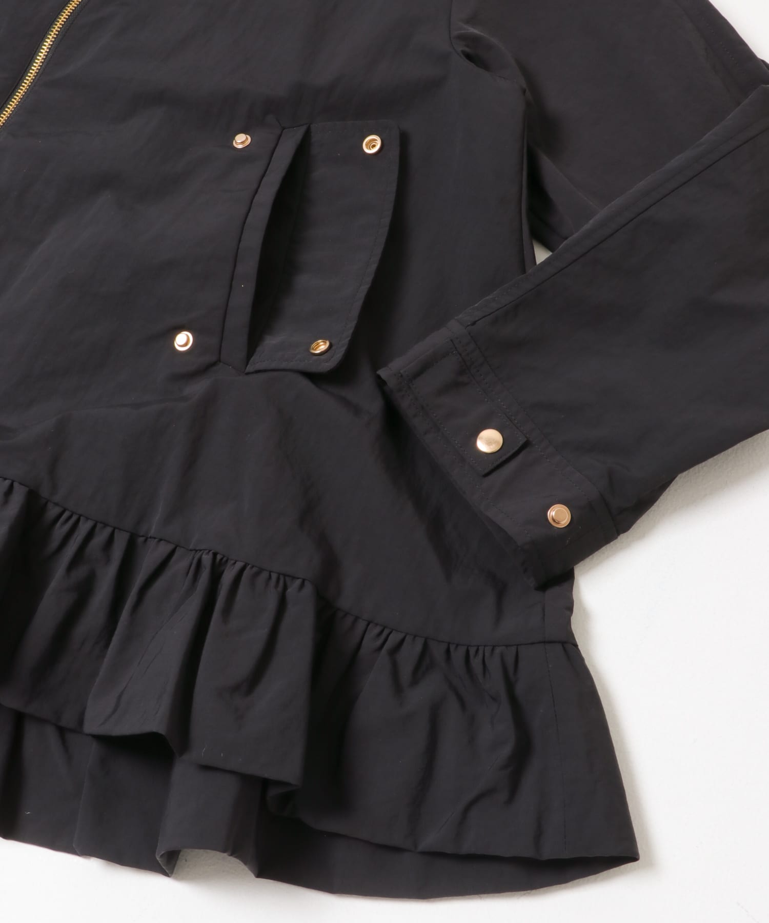 Mewl　フリルマウンテンパーカー BLACK Free