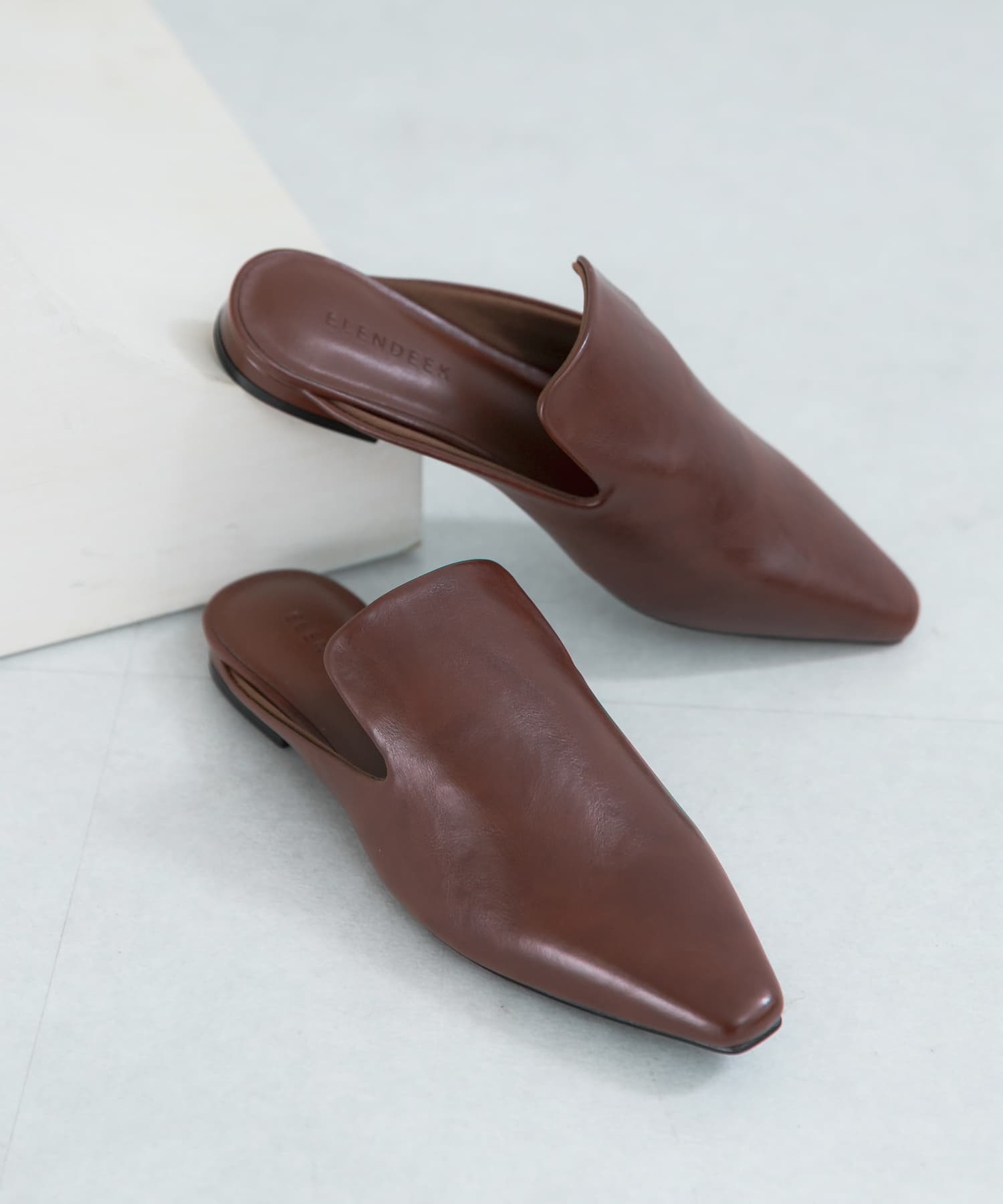 ELENDEEK　SHELTER MULE BRN 37