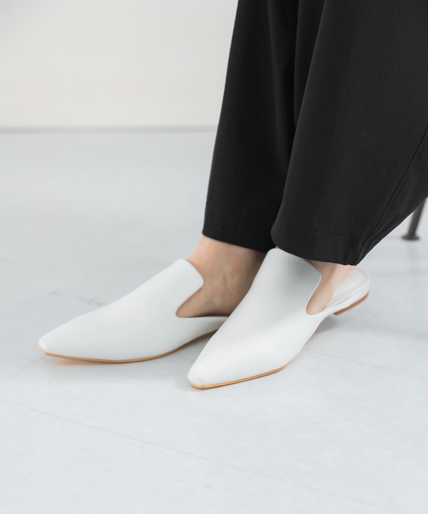 ELENDEEK　SHELTER MULE O.WHT 37