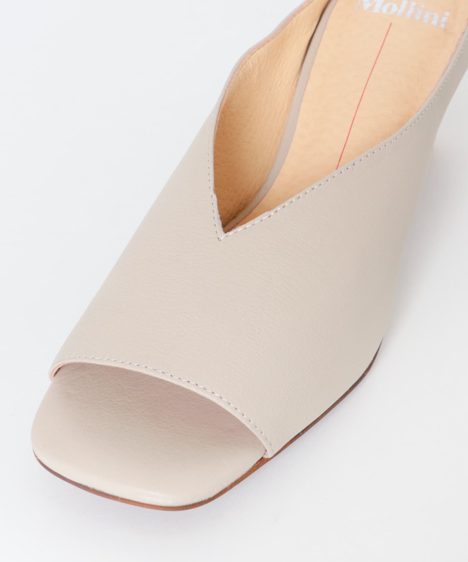 Mollini　Vカットパンプス VANILLA 36