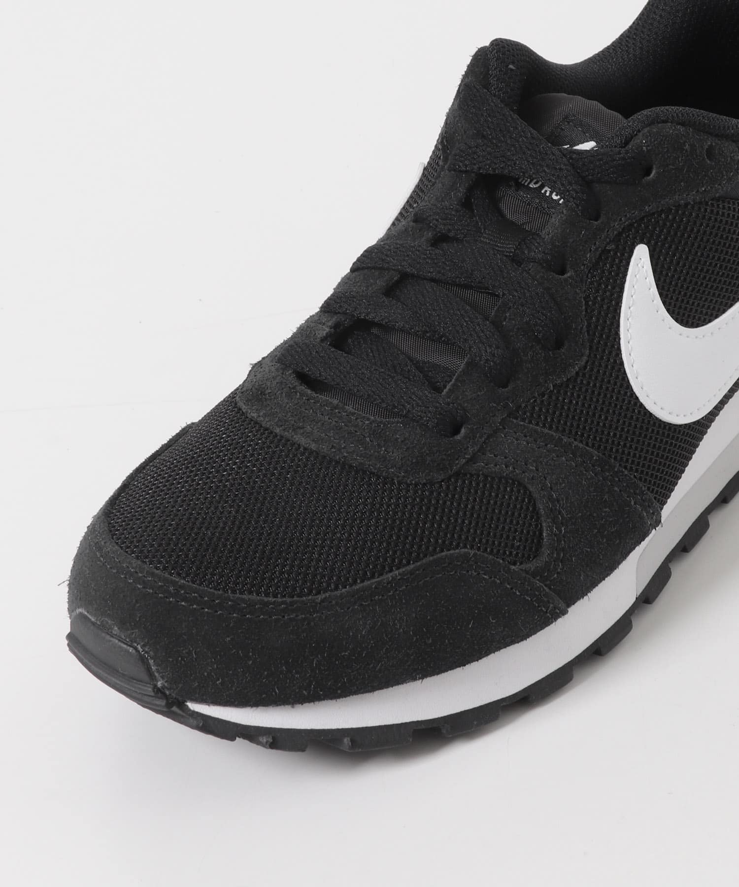 NIKE ナイキ ウィメンズ MD ランナー 2(23 BLACKWHITE): シューズ