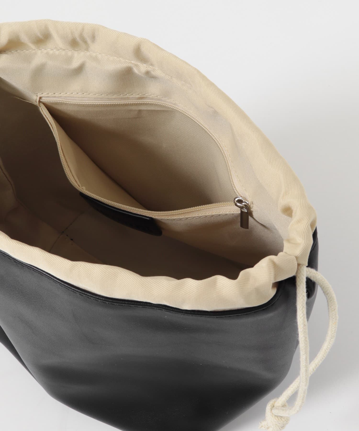 IOMMI　パイピングハンドルバッグ BEIGE Free