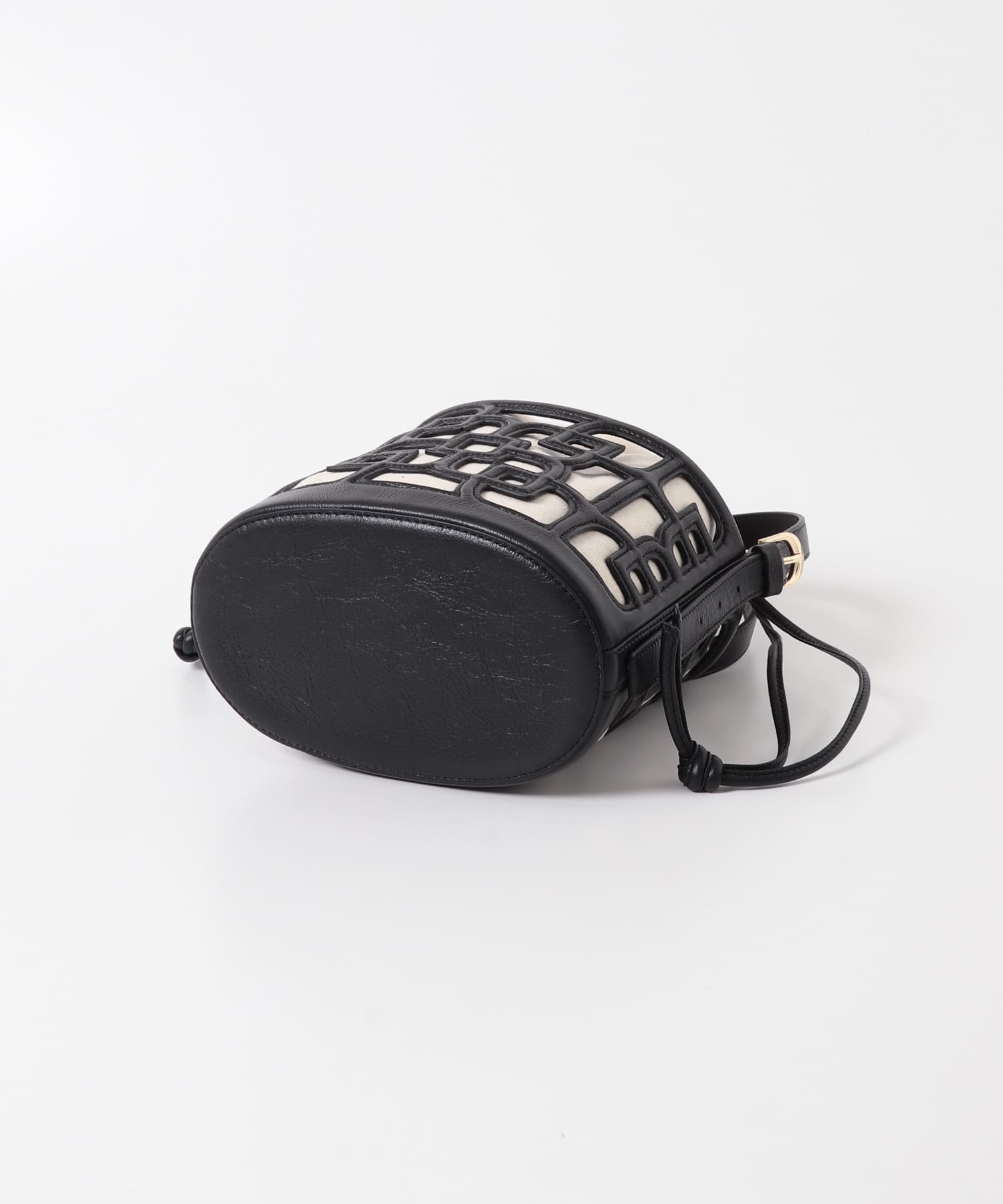 BAGMATI　カットワークショルダーバッグ BLACK Free