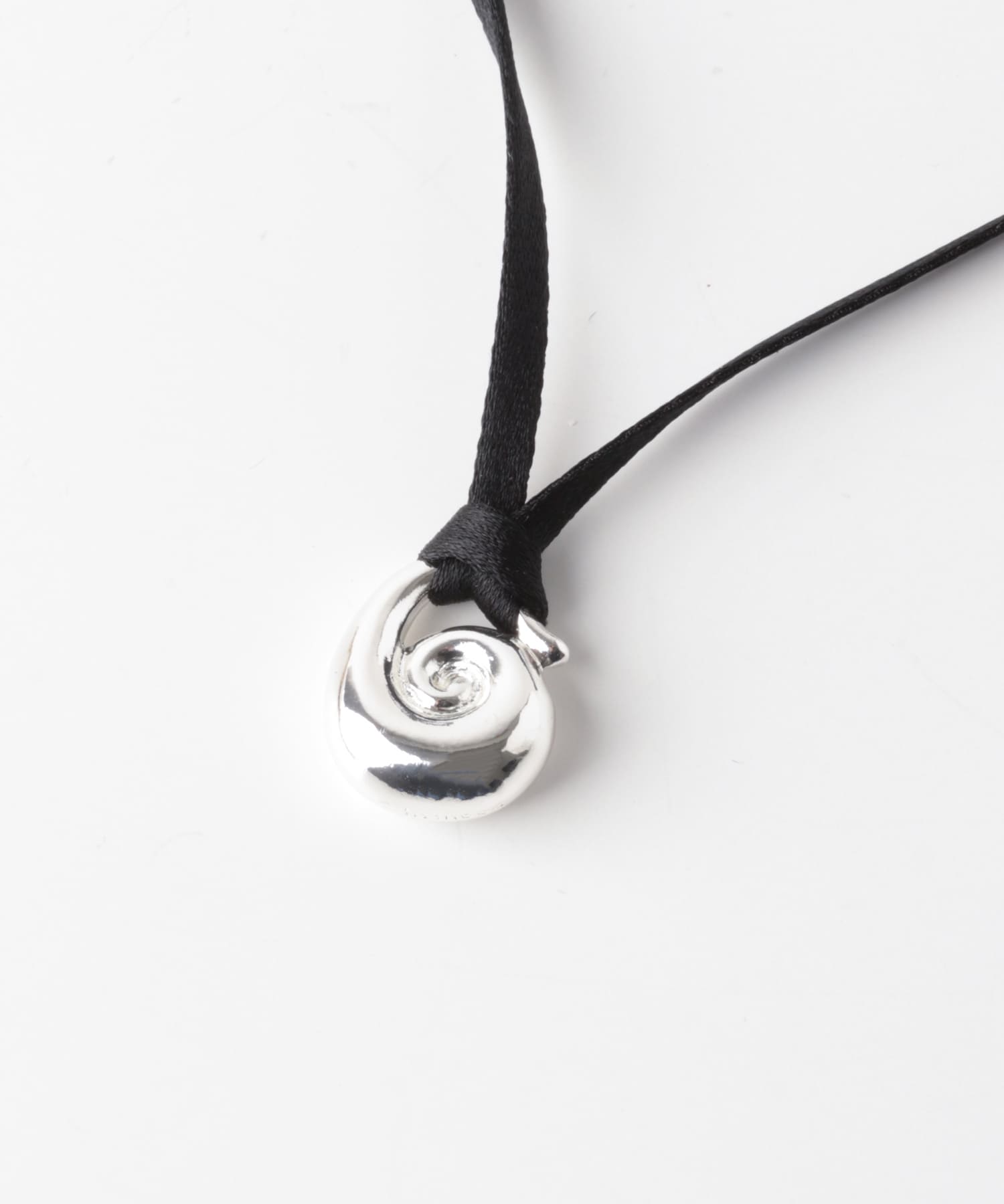 in mood　SILK SCROLL CHOKER SV -