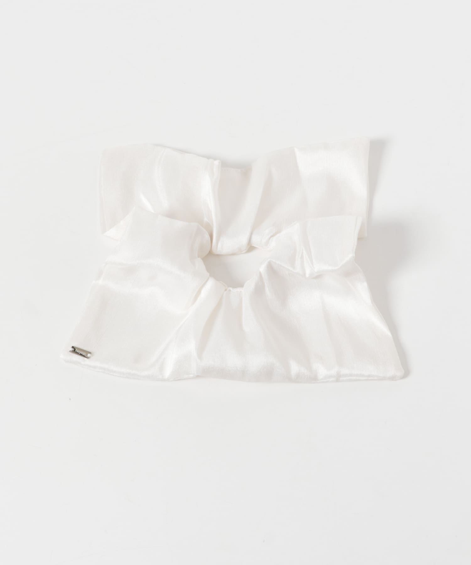heyep　SILK SQUARE MEDIUM SCRUNCHIE