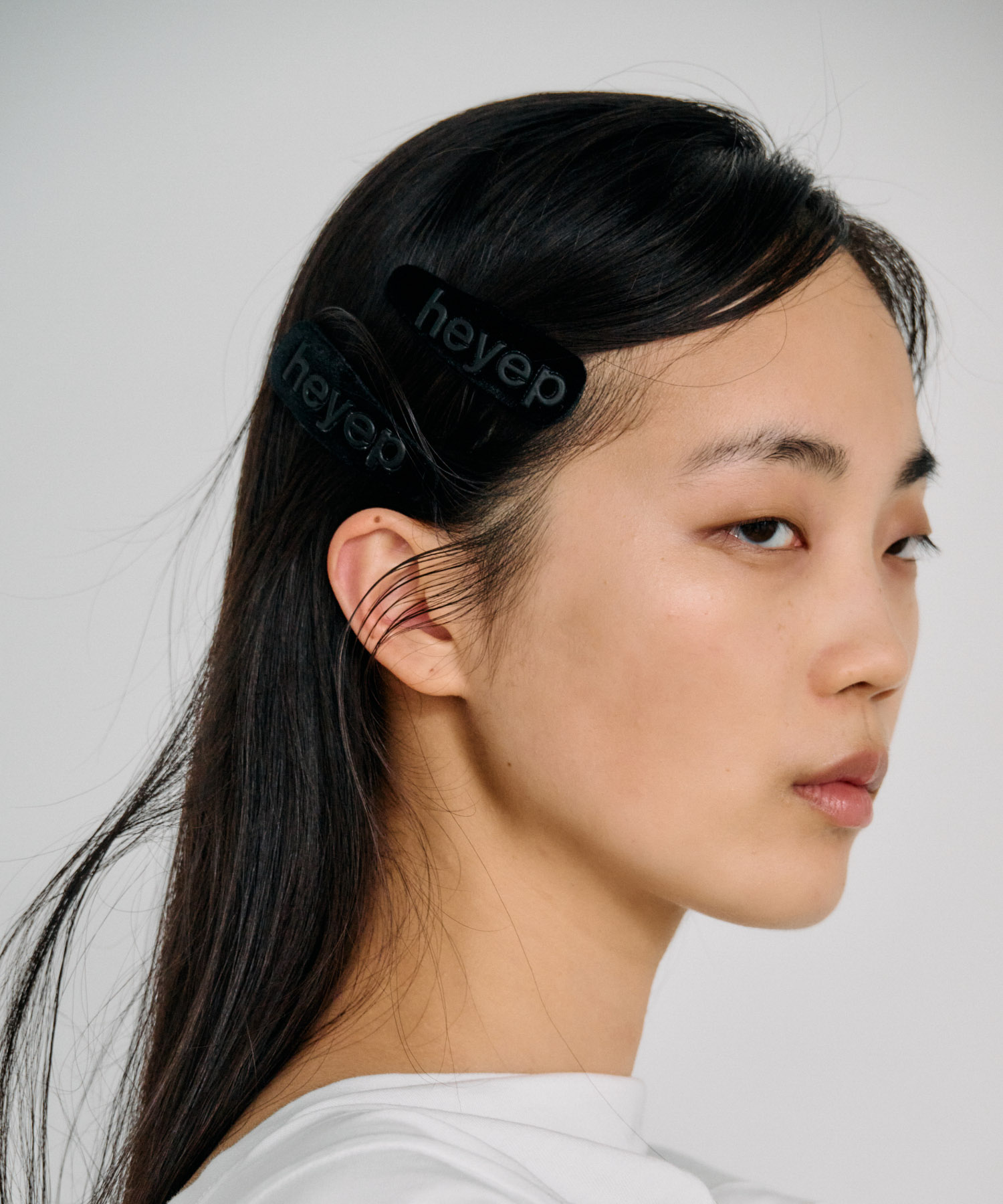 heyep　PUFFY LOGO HAIR CLIPS 2-PIECE