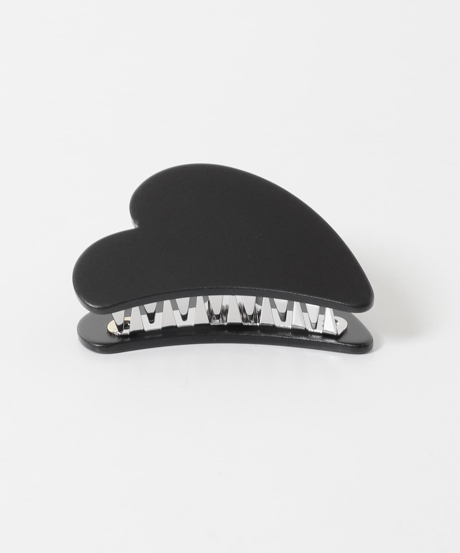 heyep　MATTE MEDIUM HEART CLIP BLACK -