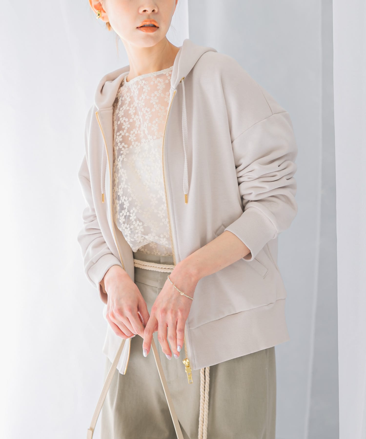 『WEB限定』『UR TECH』オーバーZIPパーカー