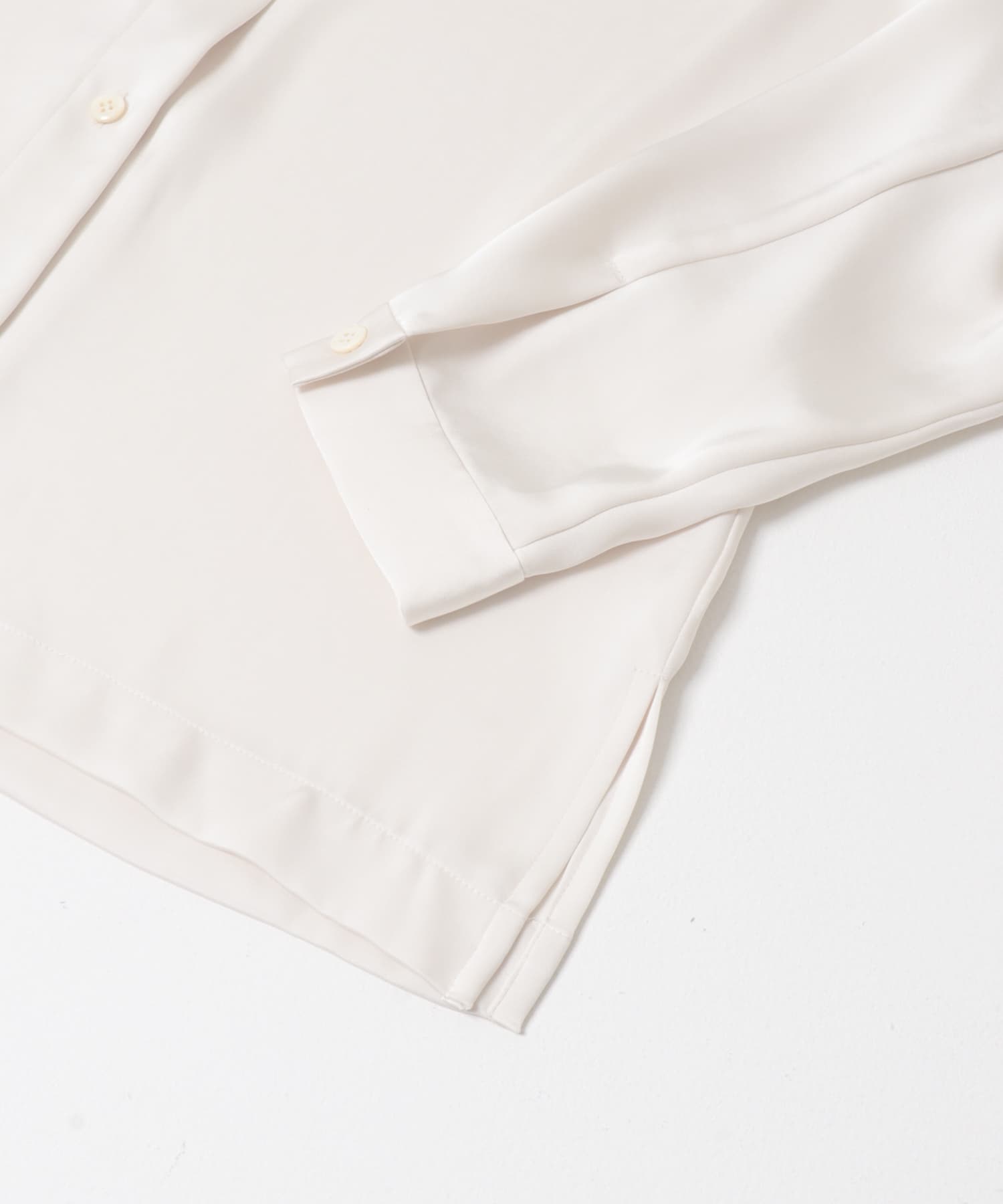 オープンカラーヴィンテージシルキーサテンブラウス OFF Free