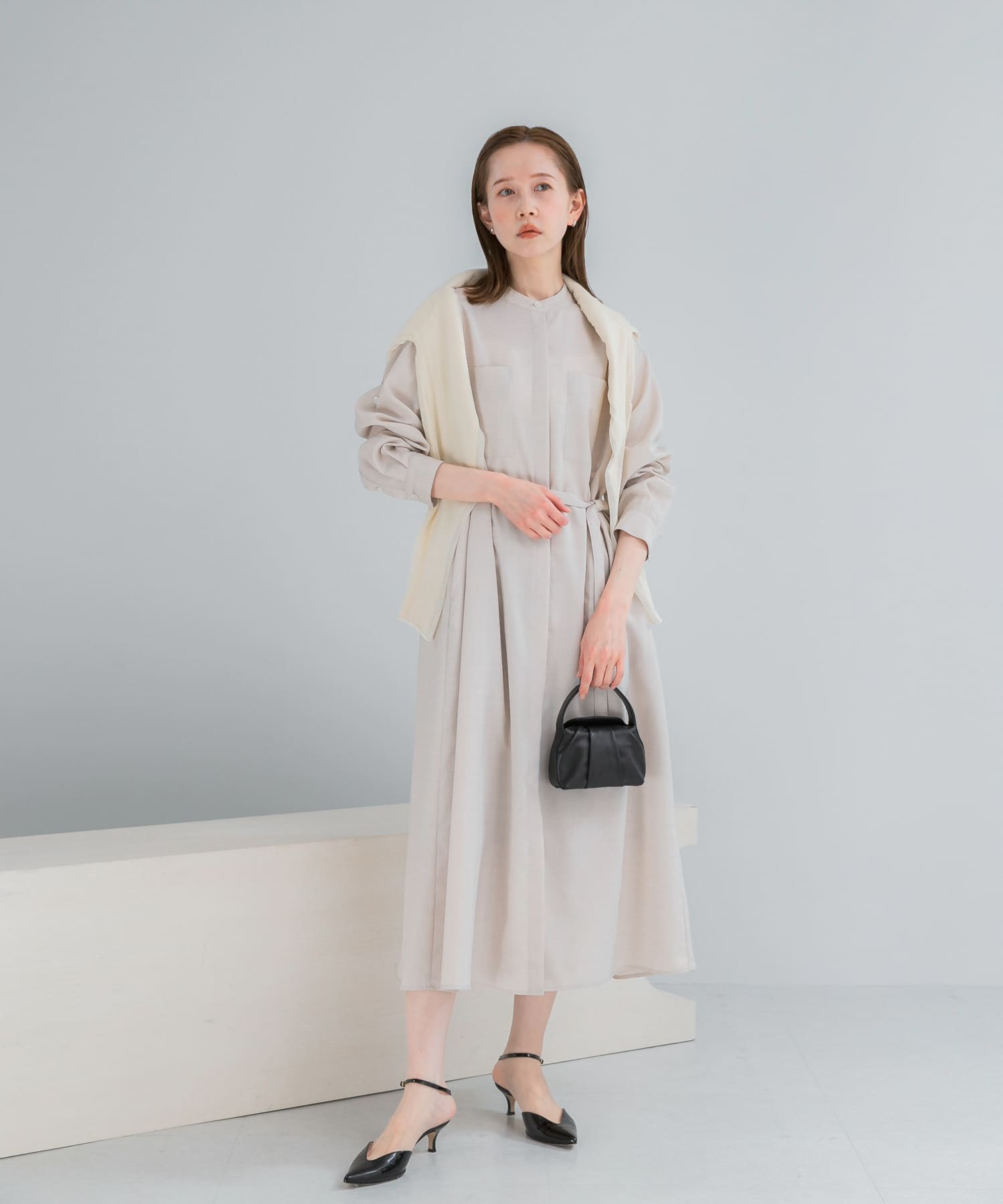 L/BEIGE