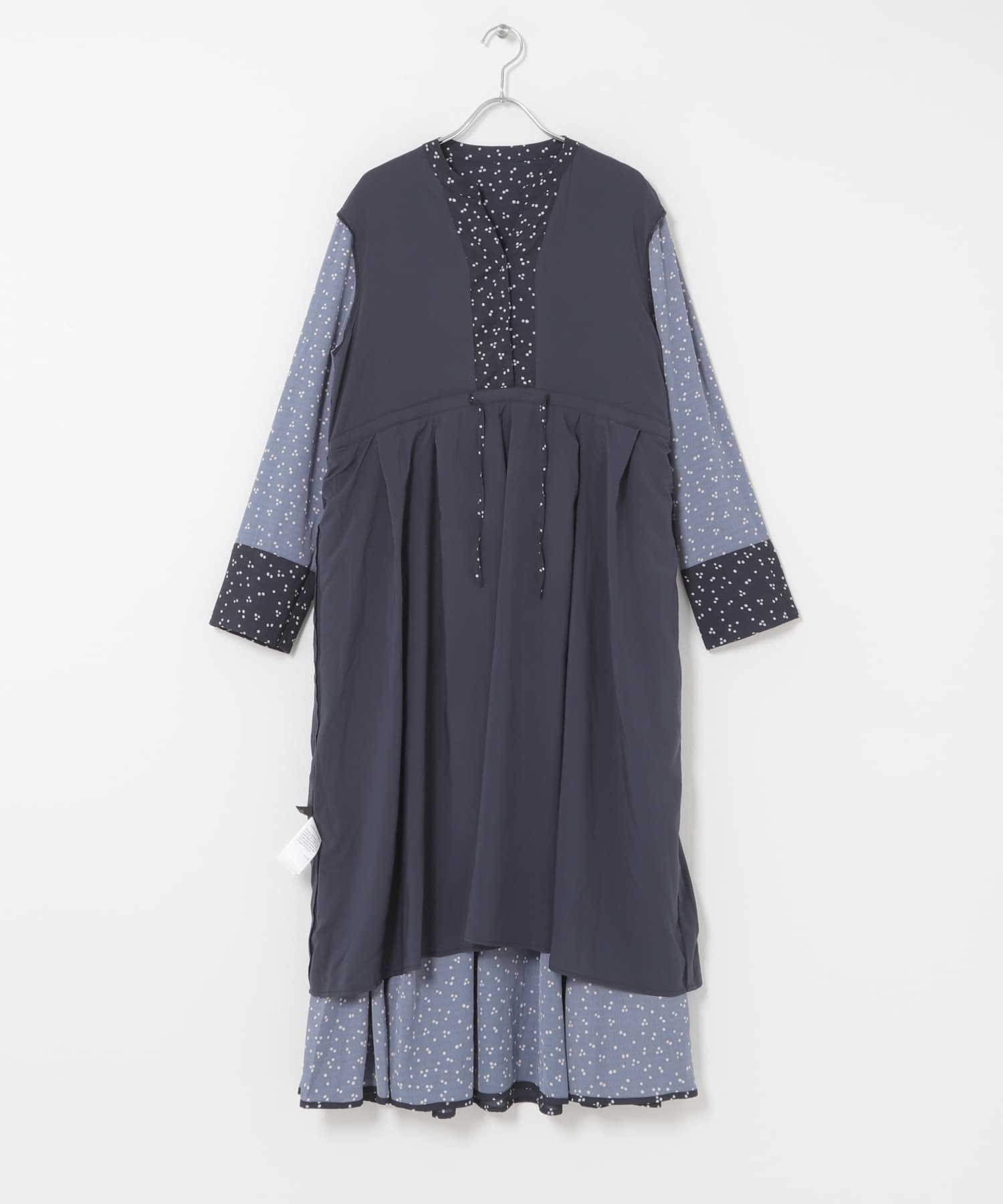 『WEB限定』ランダムドットボリュームワンピース NAVY Free