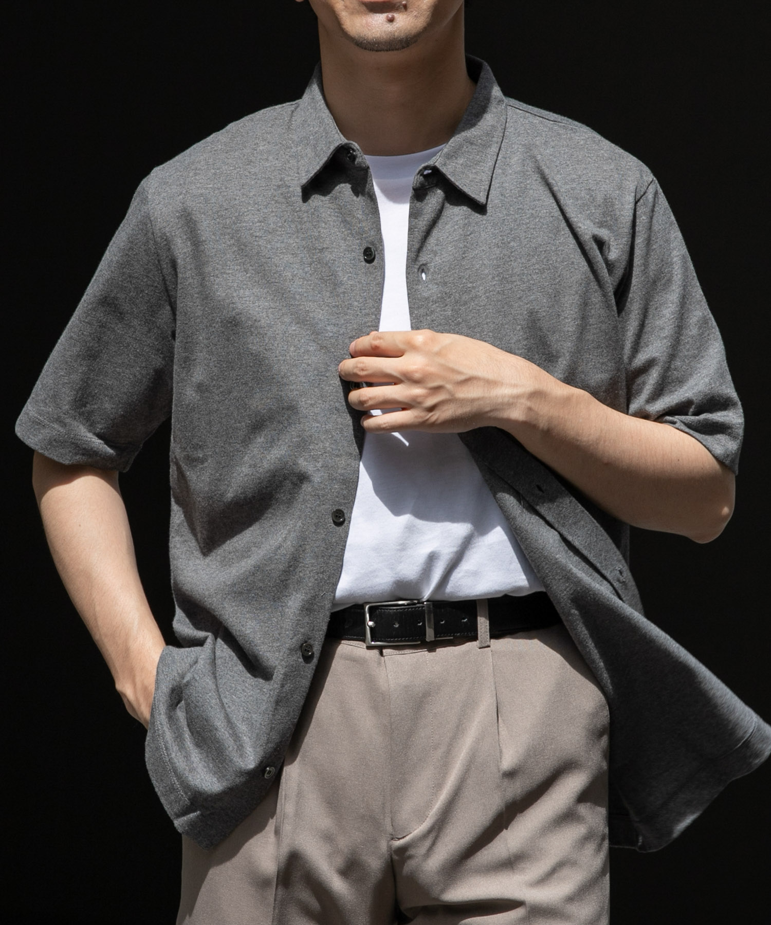 GRAY