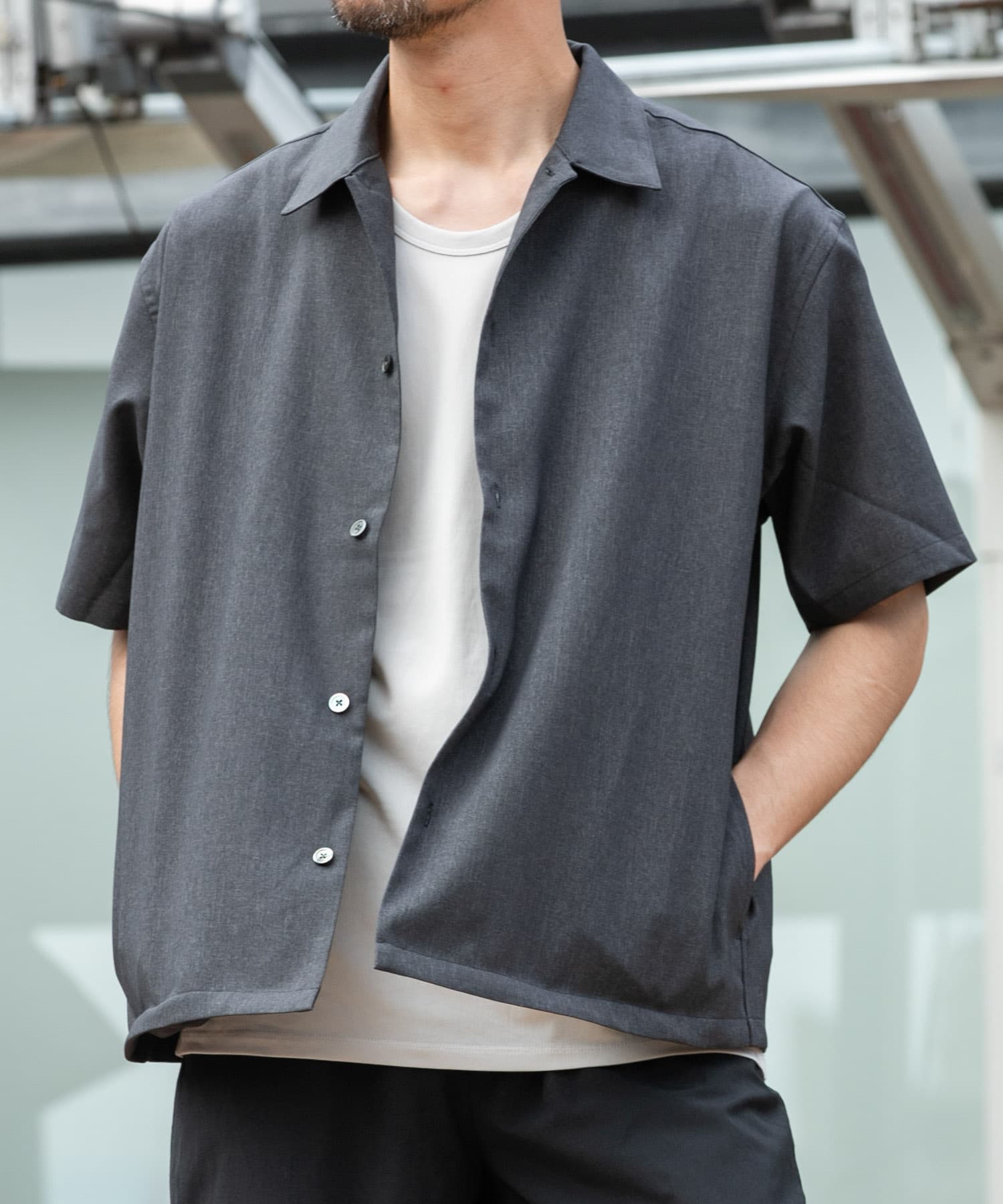 GRAY