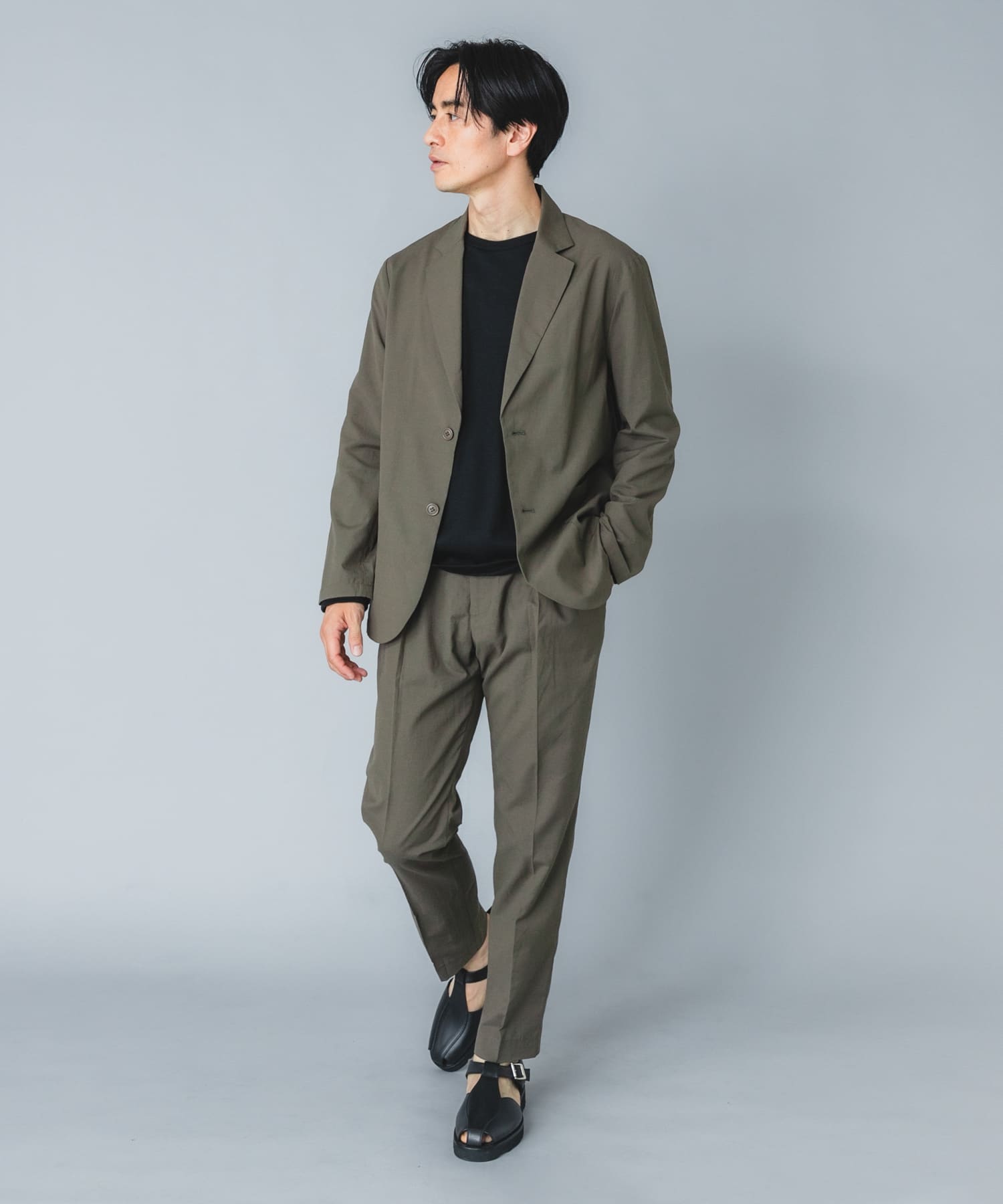 KHAKI
