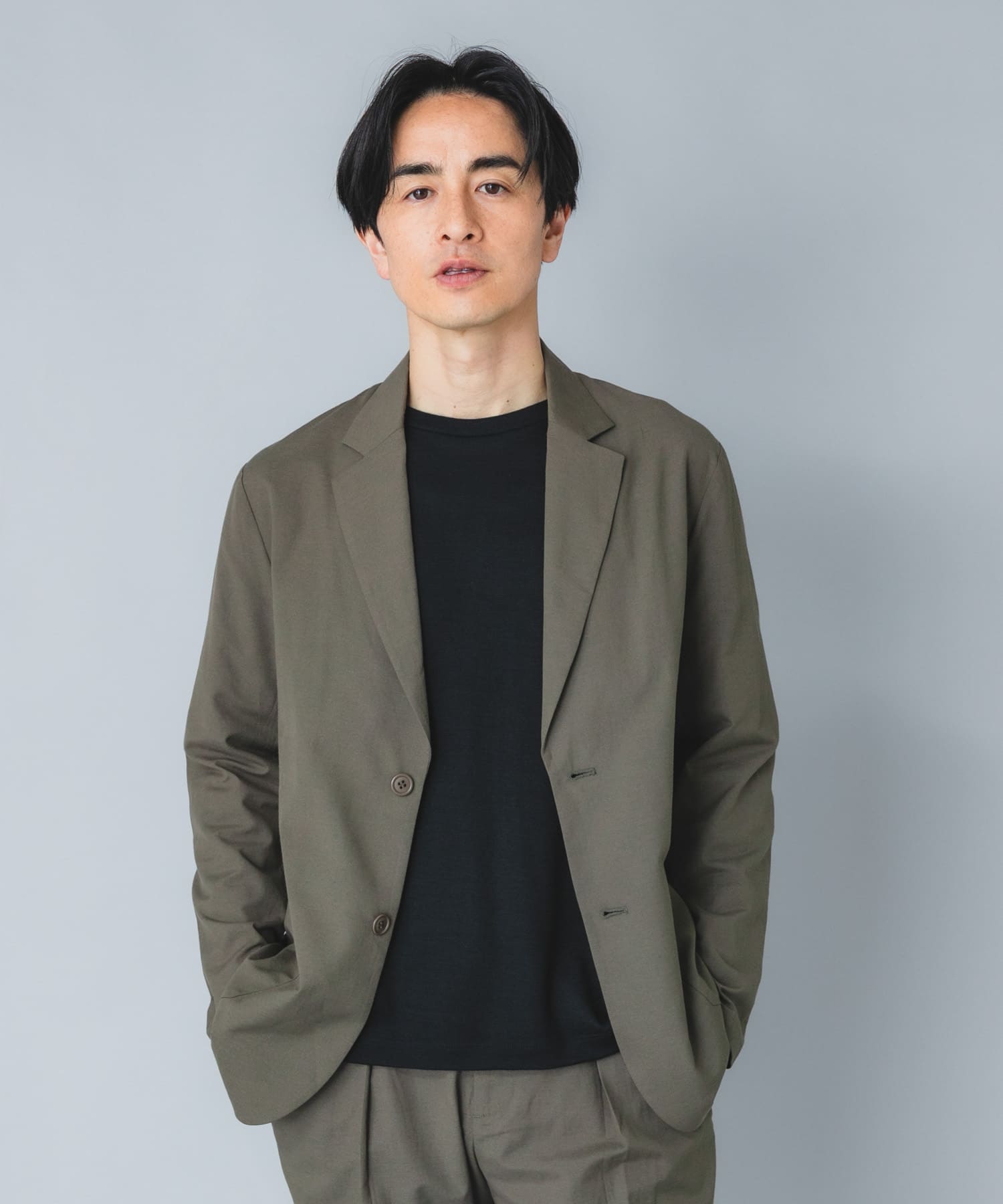 KHAKI
