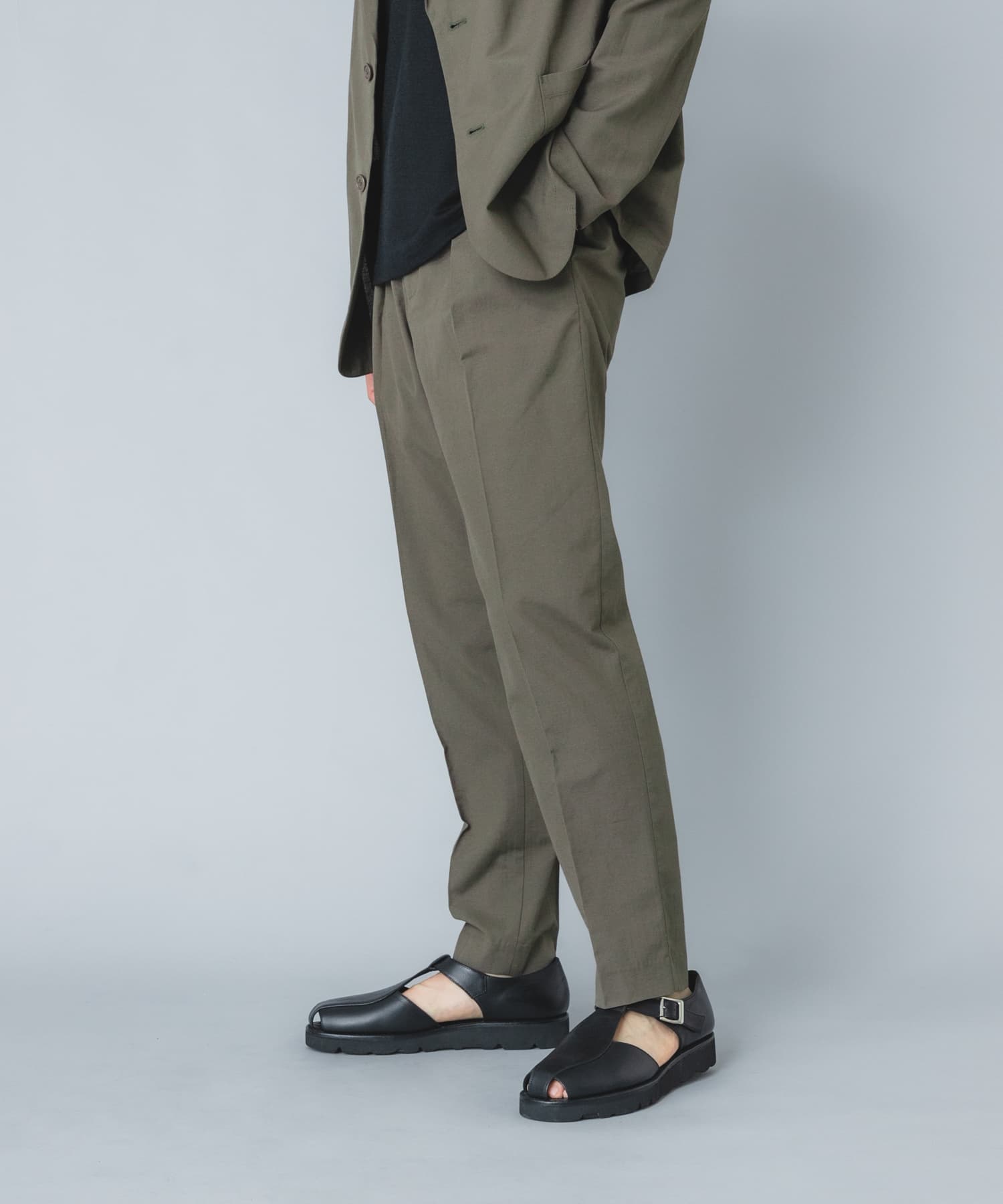 KHAKI
