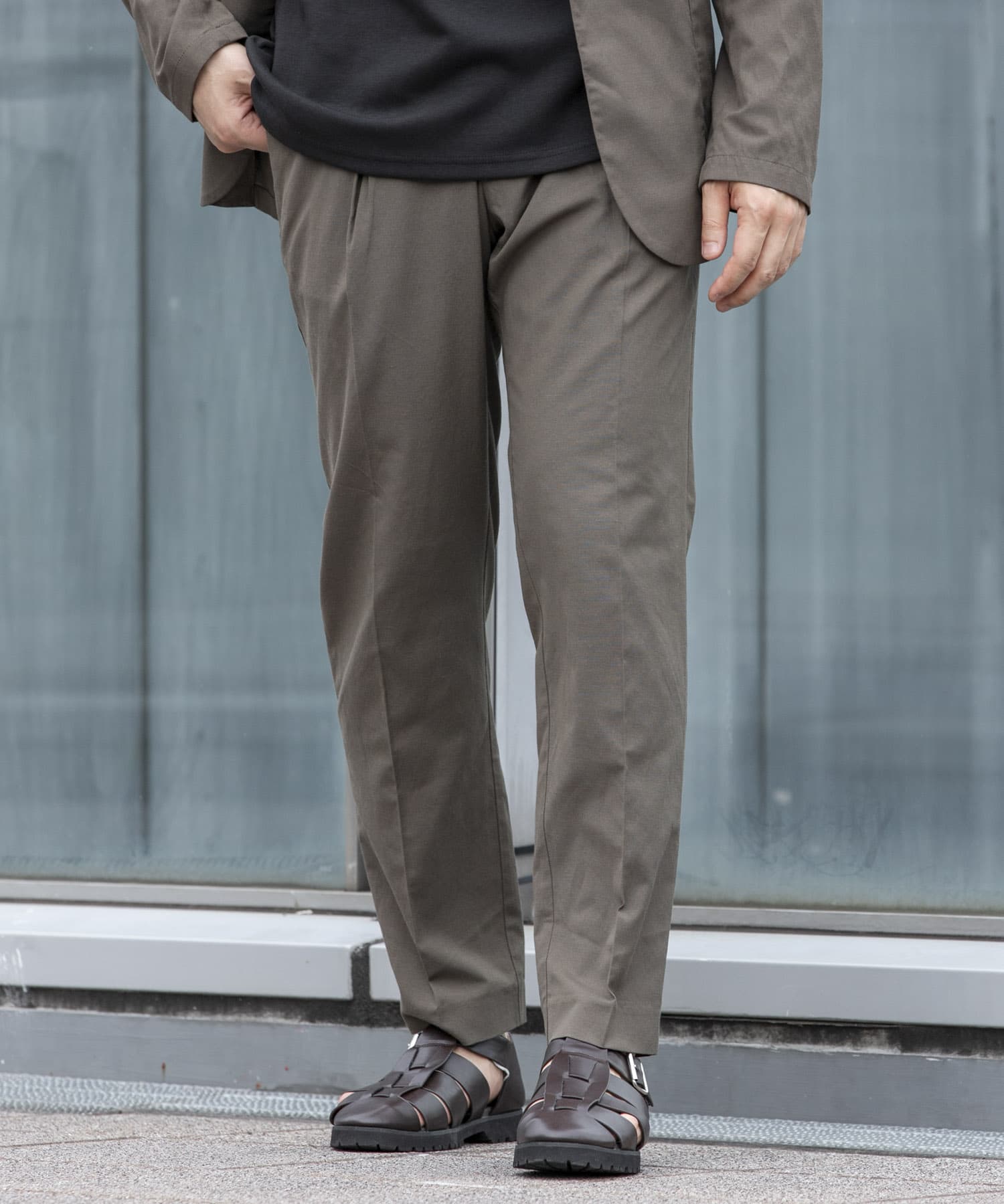KHAKI