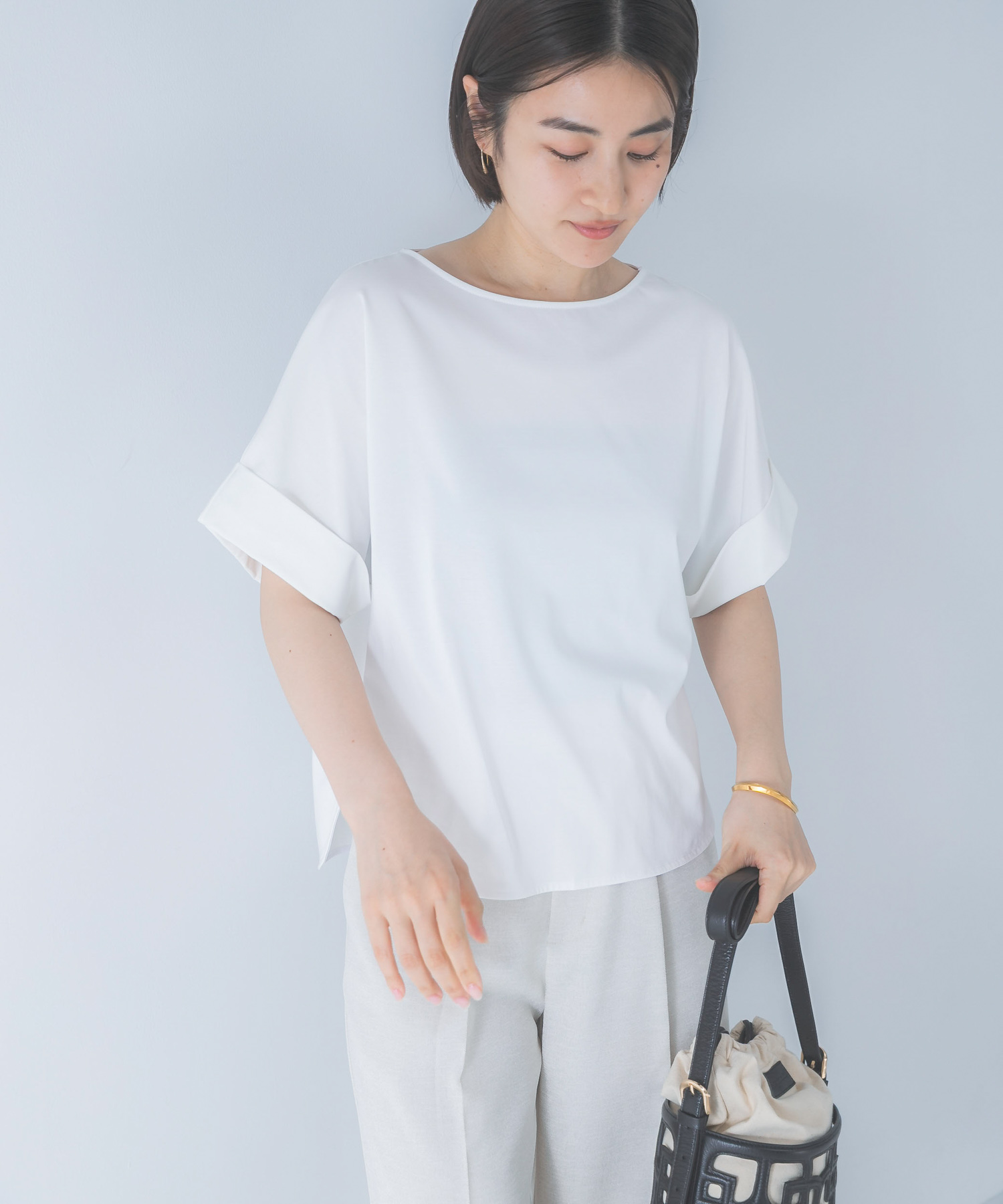 OFF WHITE