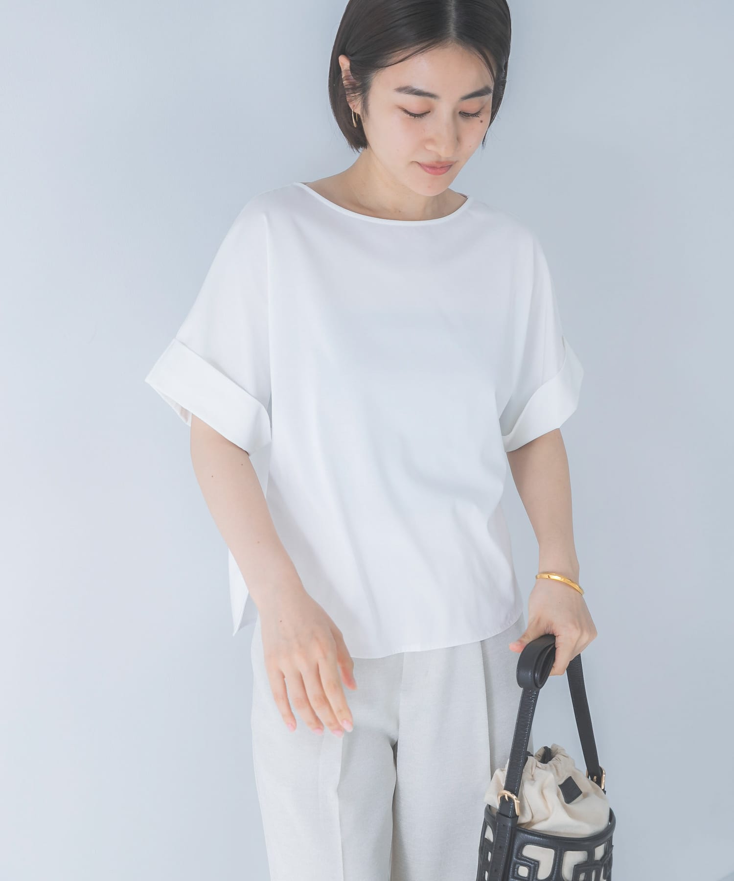 OFF WHITE