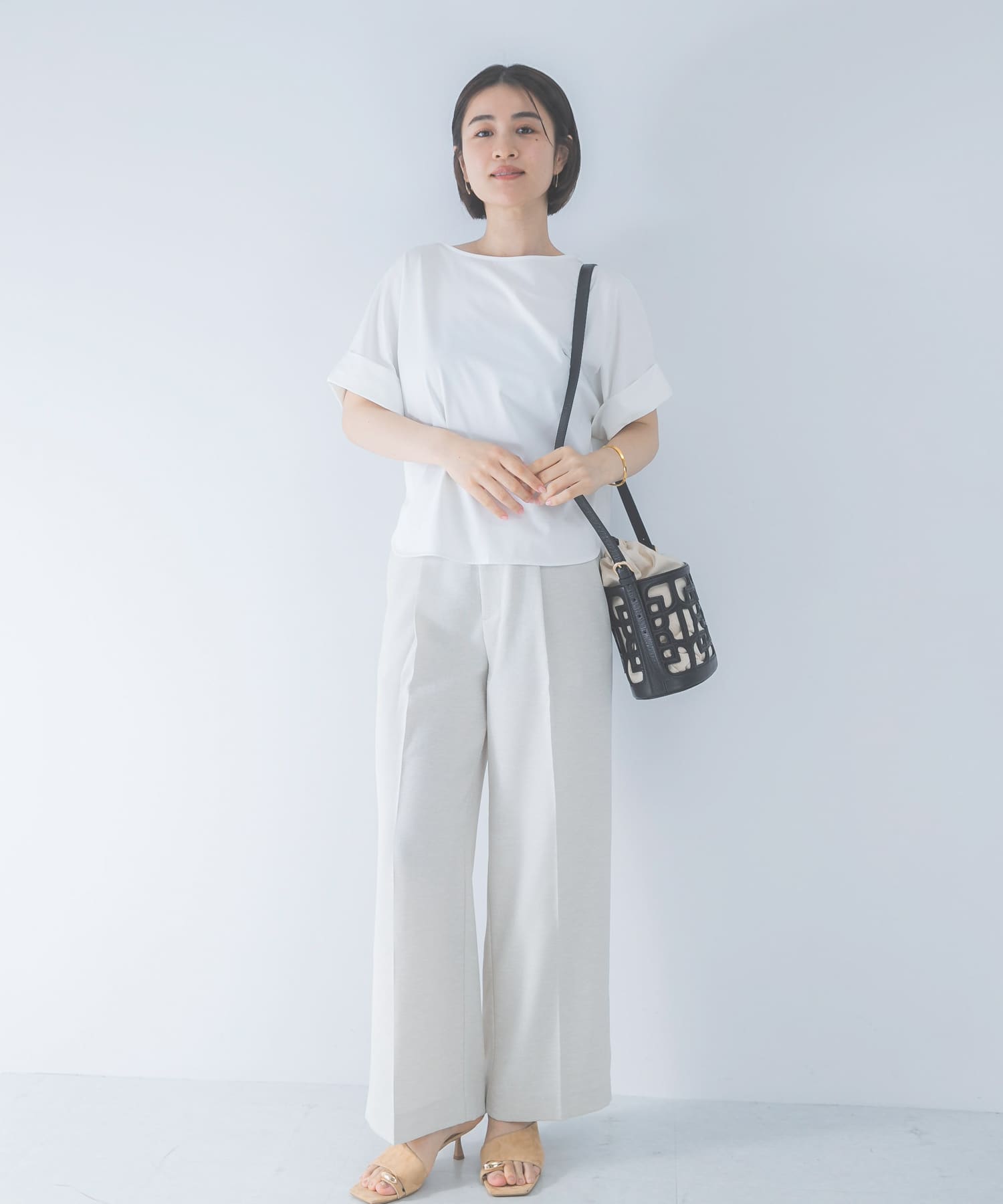 OFF WHITE