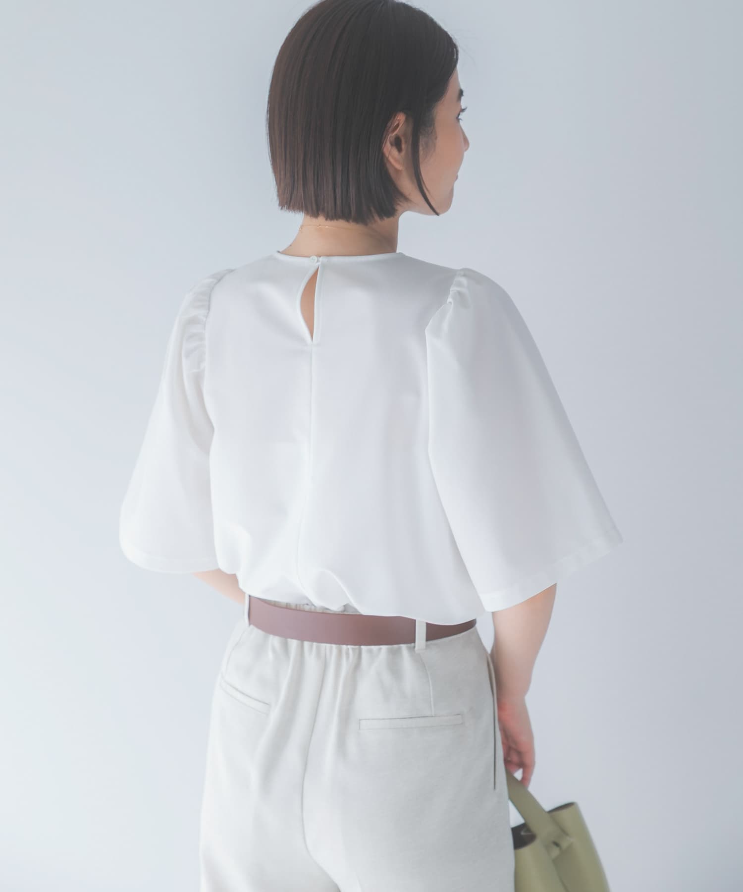 OFF WHITE