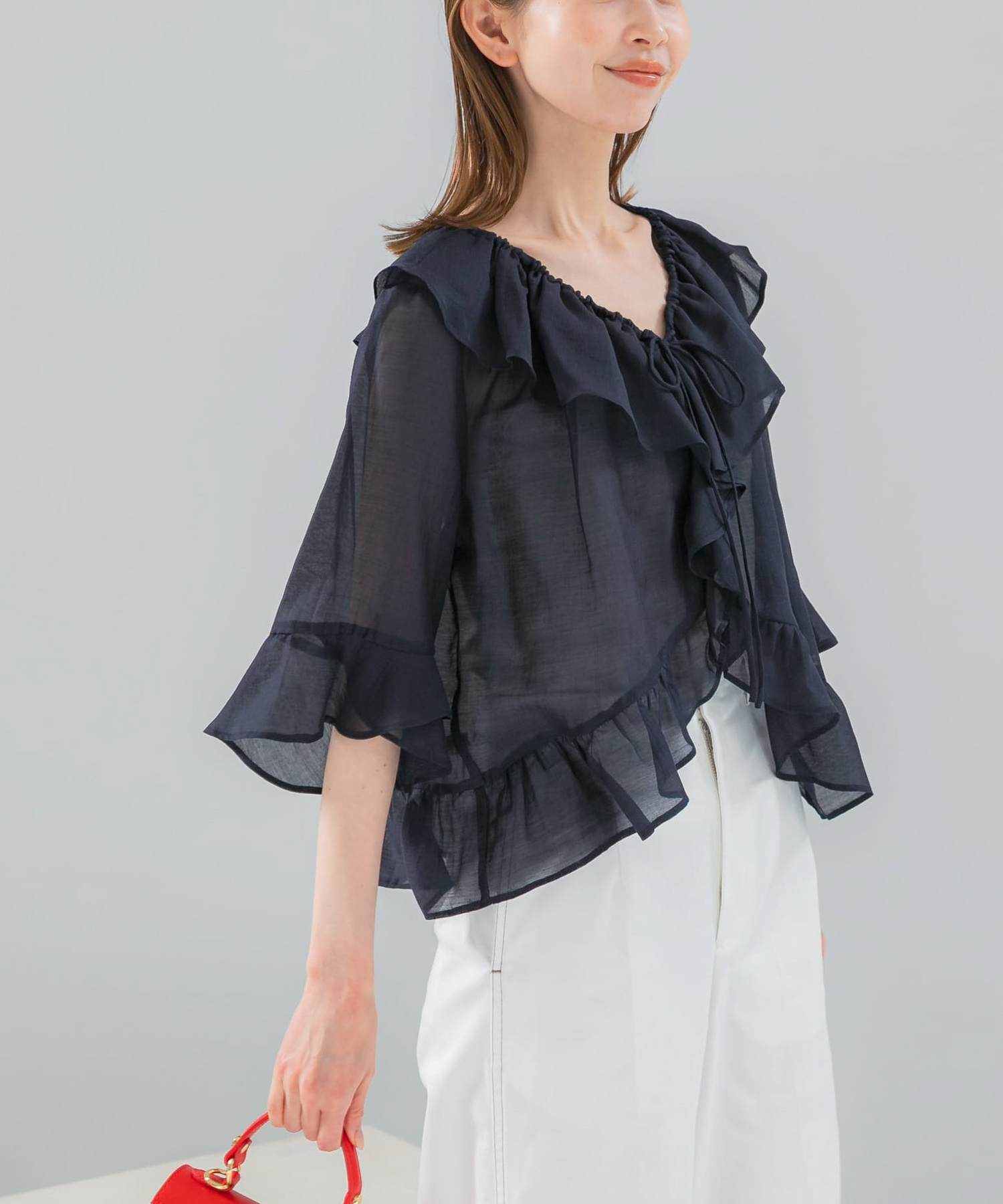 シアーフリルブラウス