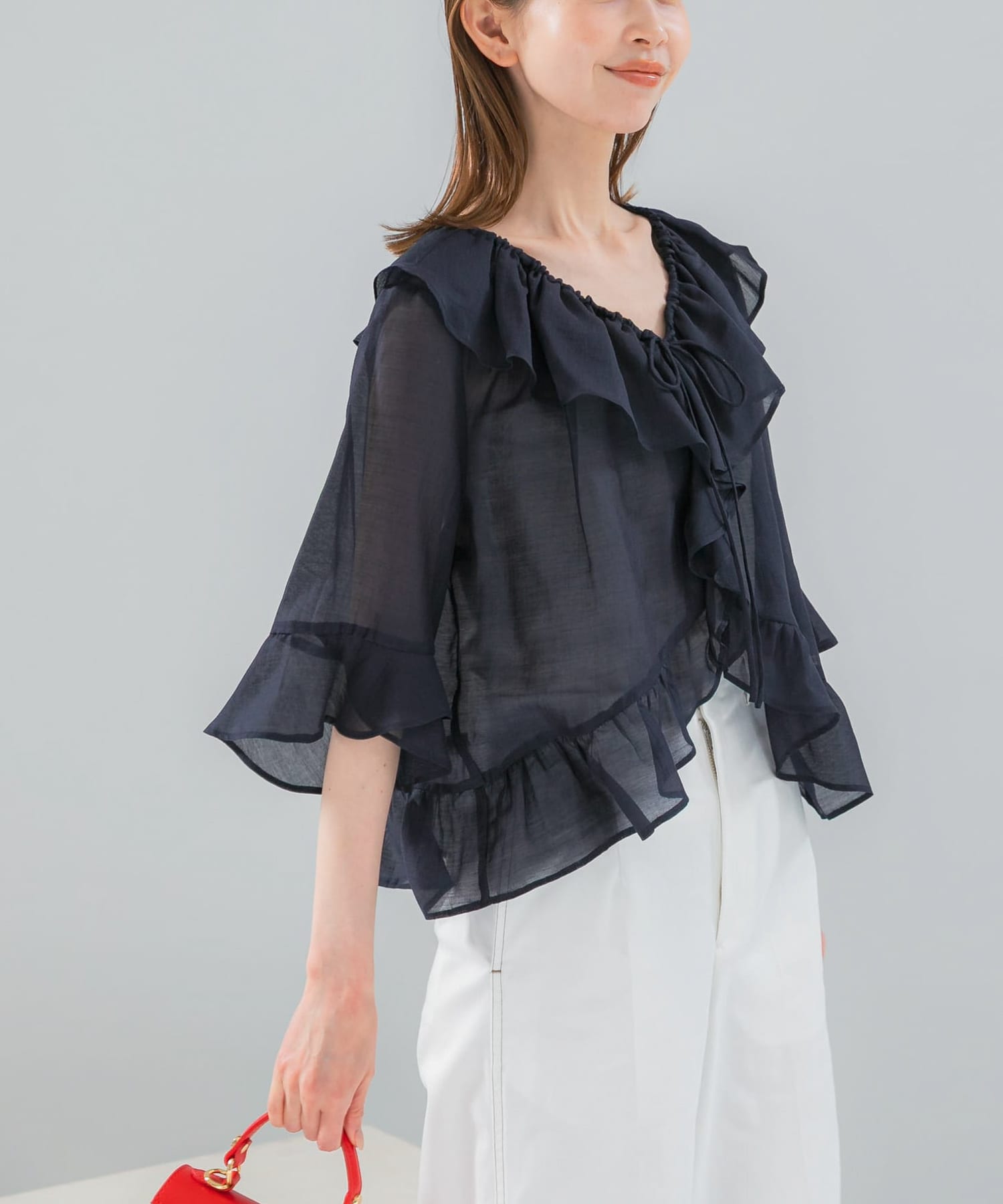 シアーフリルブラウス