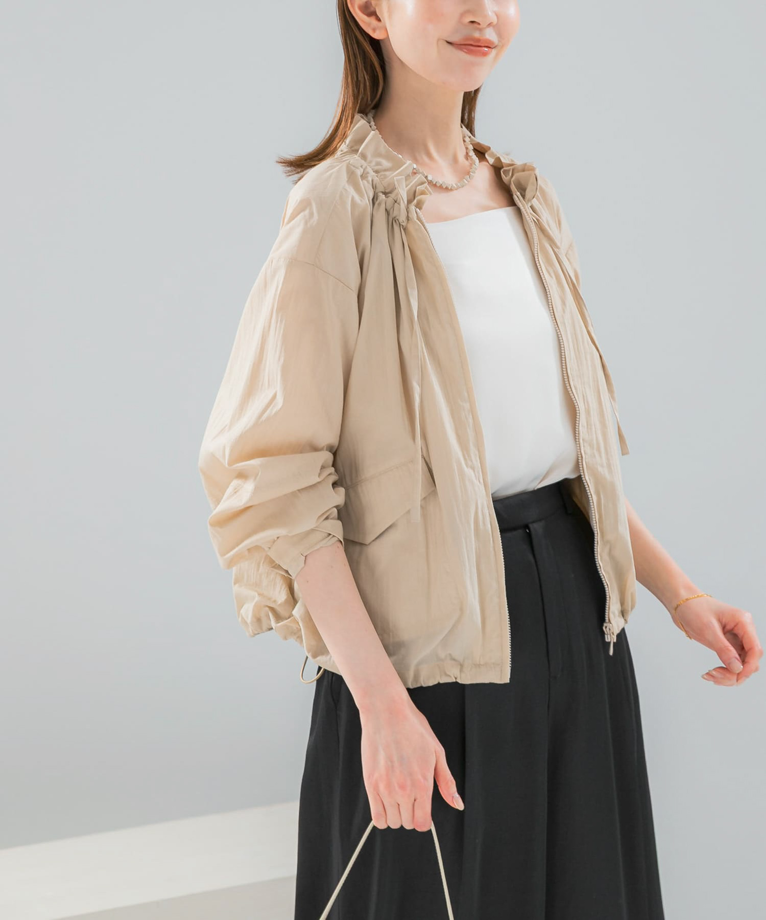 フロントジップフリルブラウス