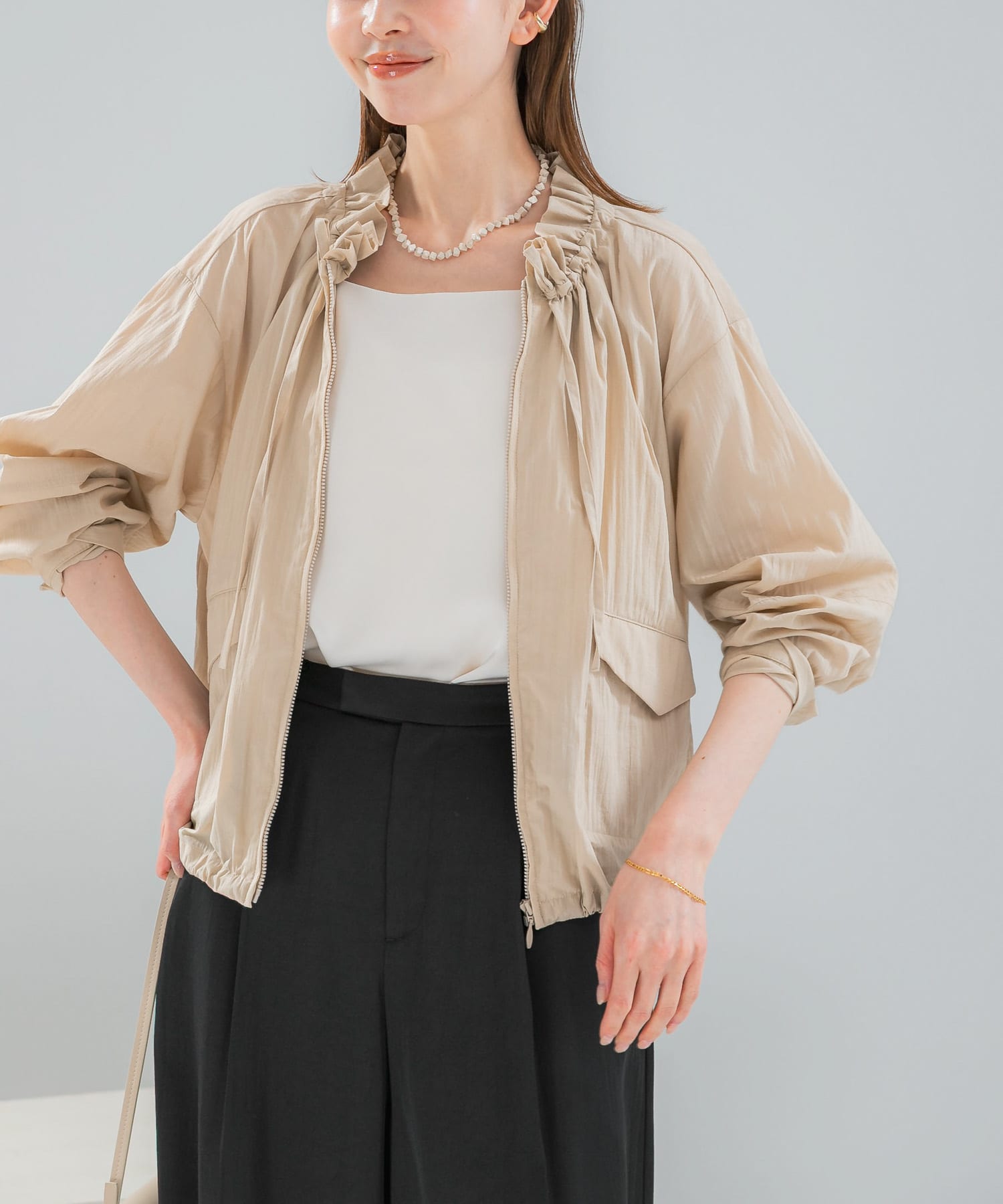 L/BEIGE