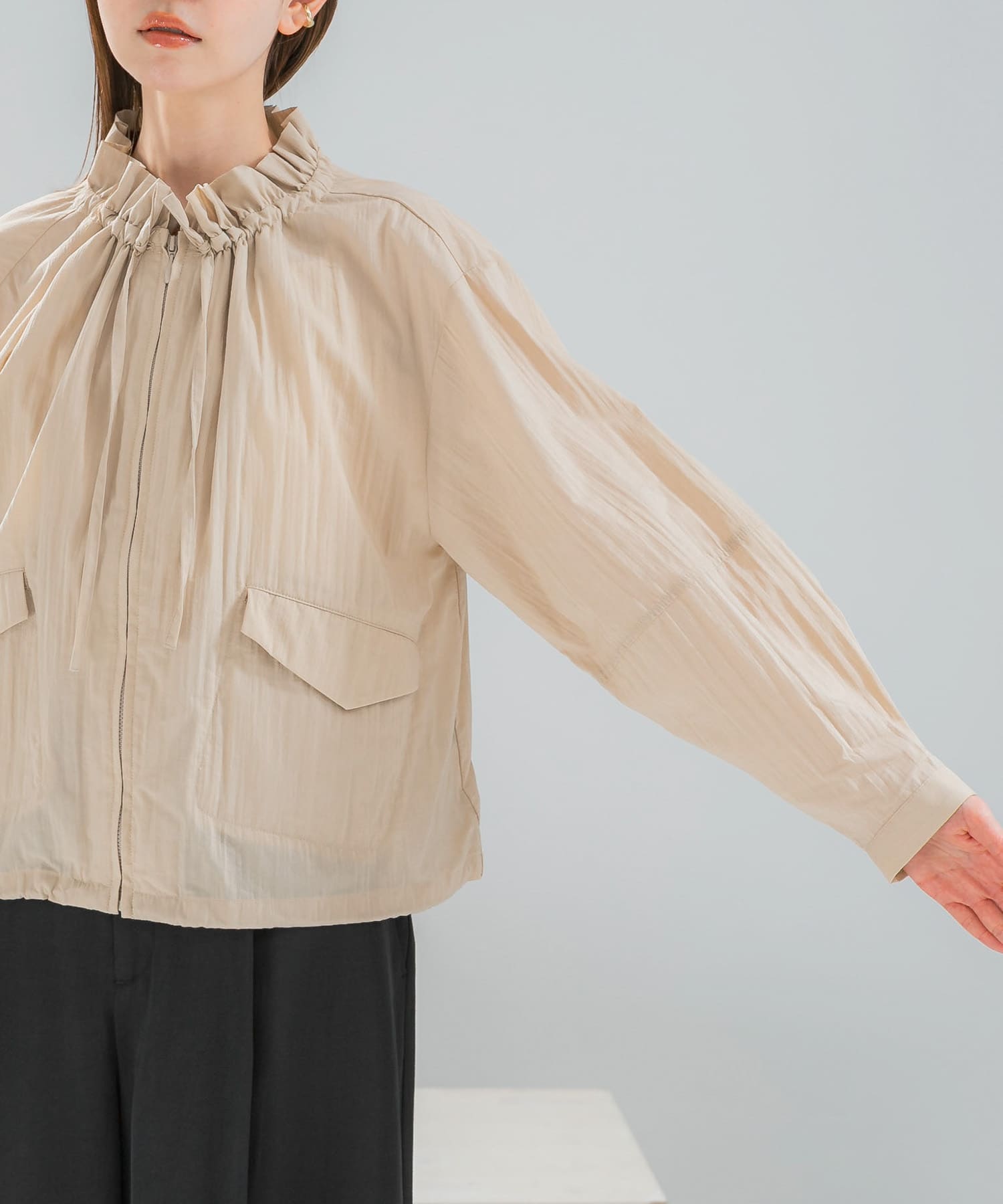 L/BEIGE