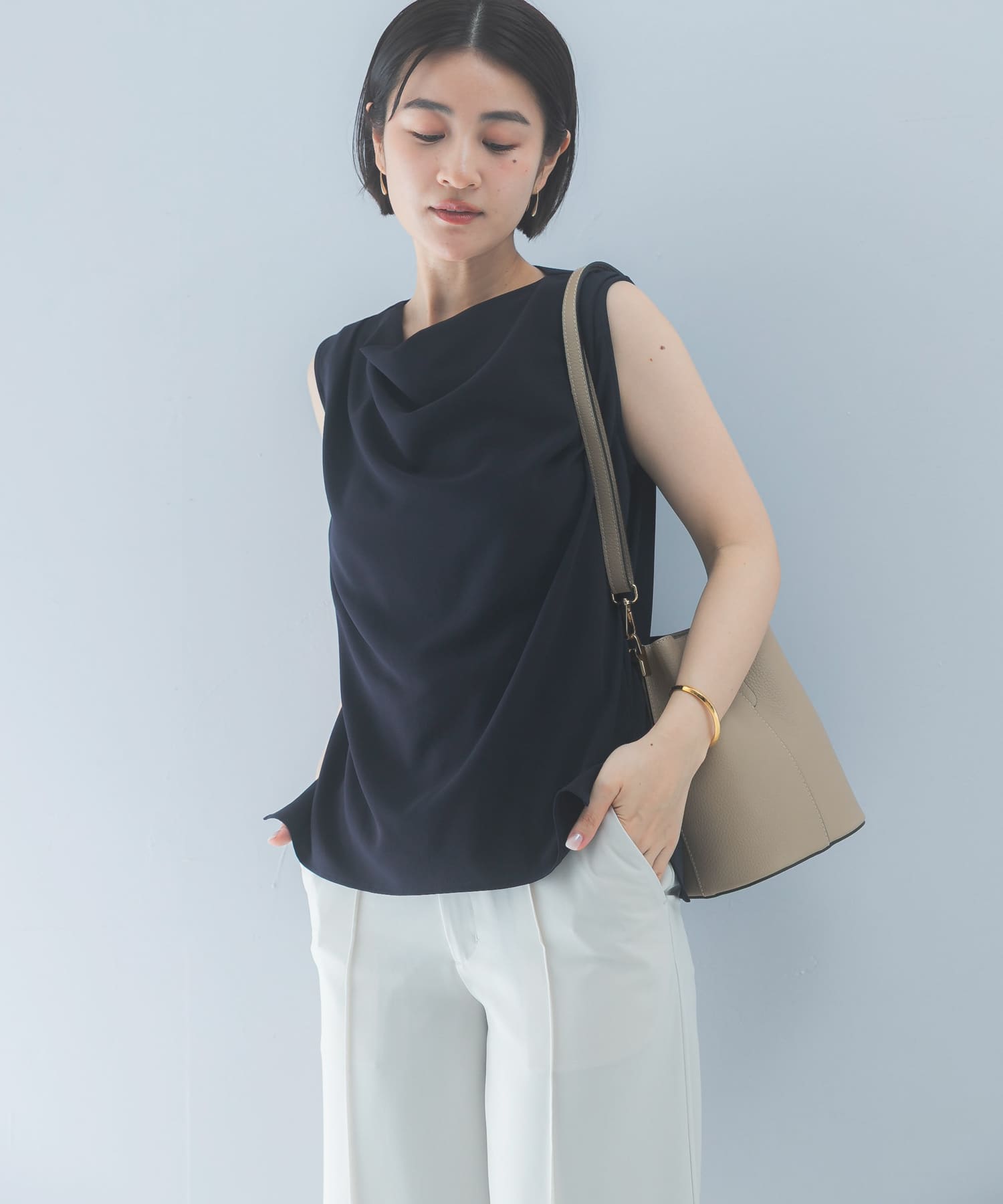 クールタッチ 防シワドレープブラウス