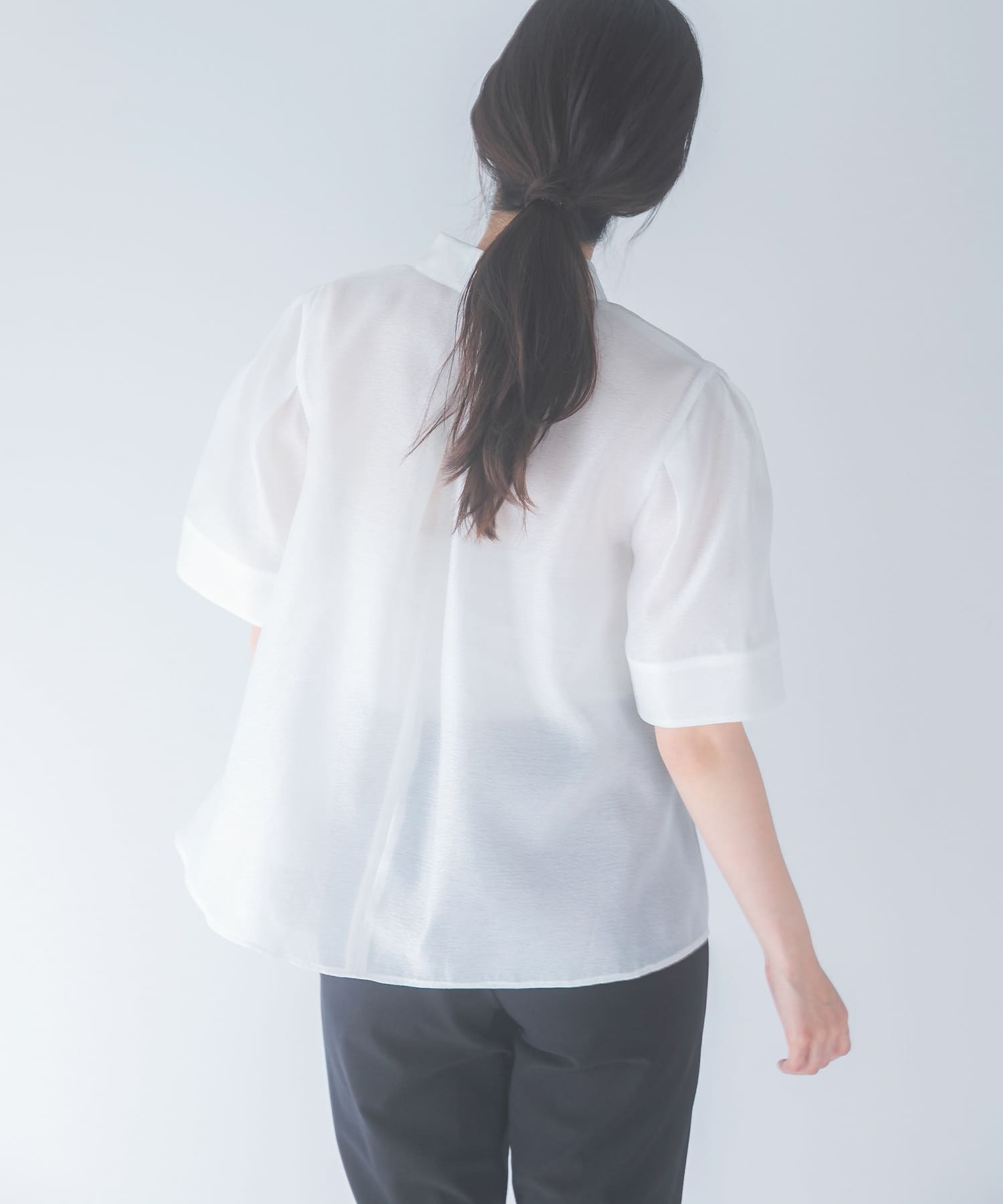 OFF WHITE