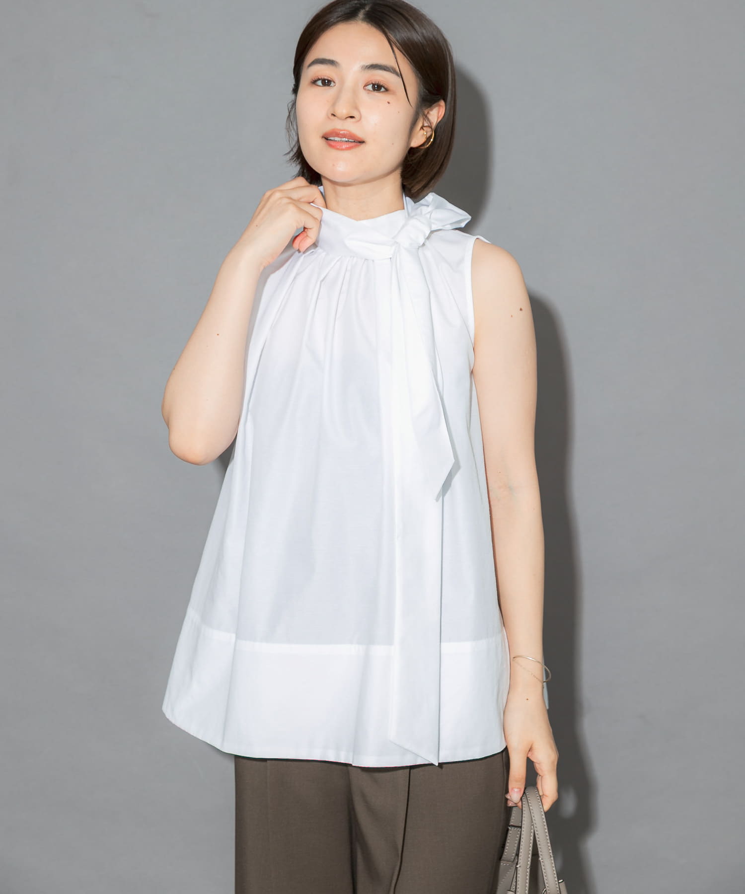 OFF WHITE