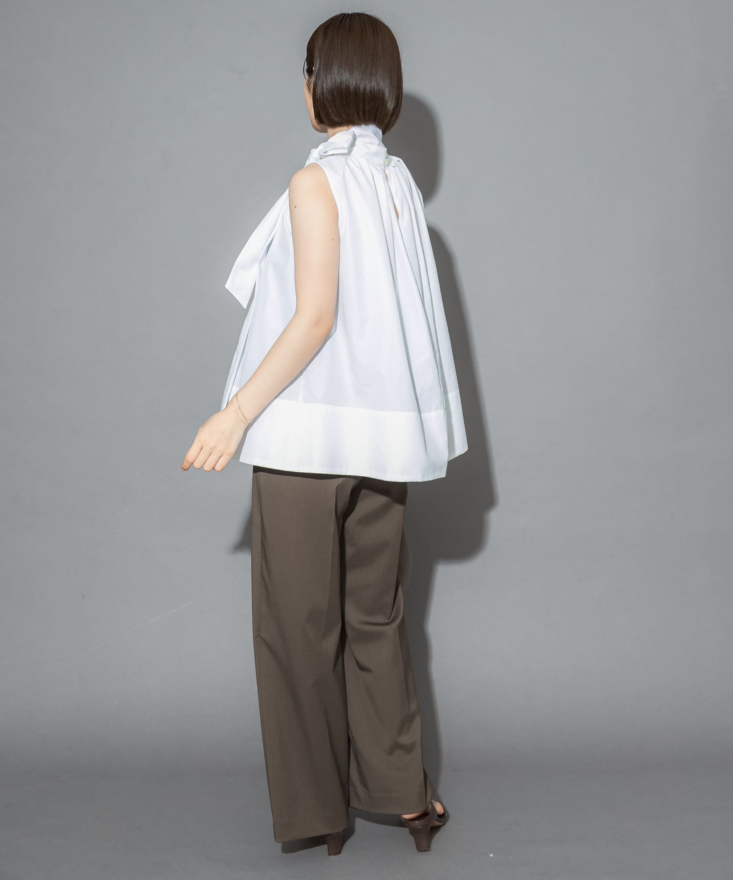 OFF WHITE