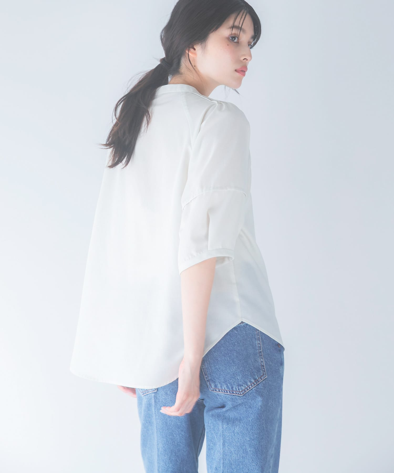 OFF WHITE