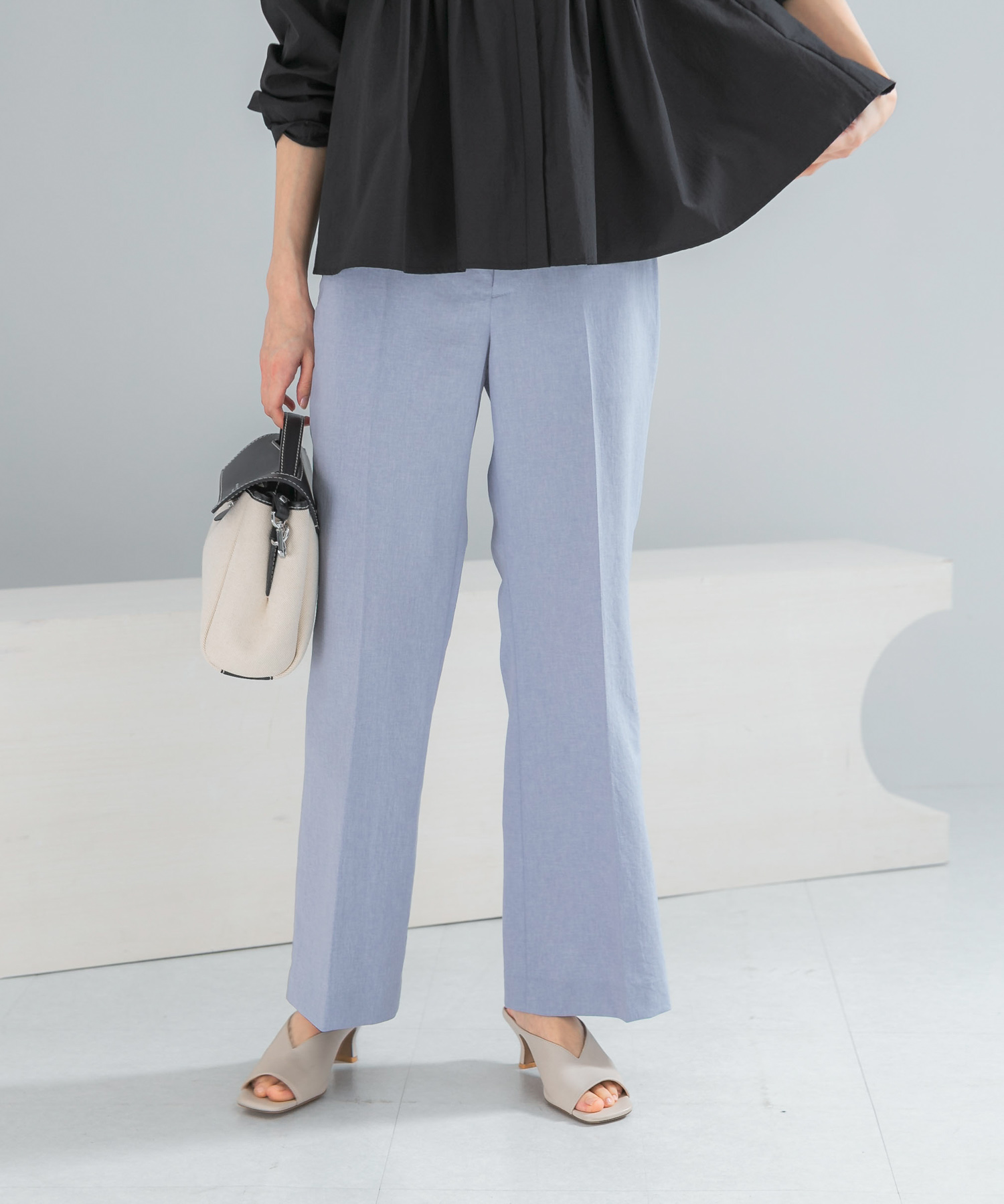 身長：168cm サイズ：38