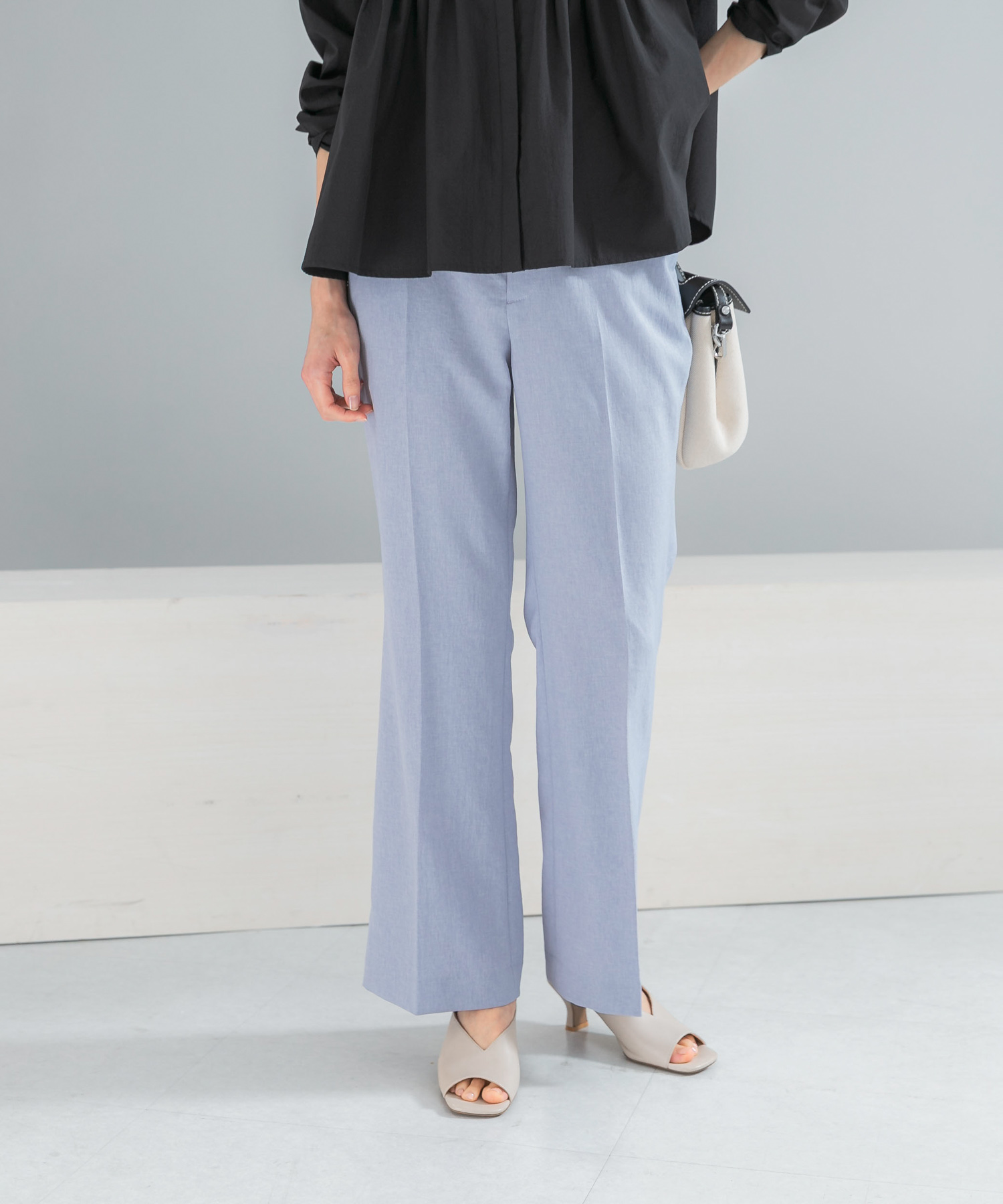 身長：168cm サイズ：38