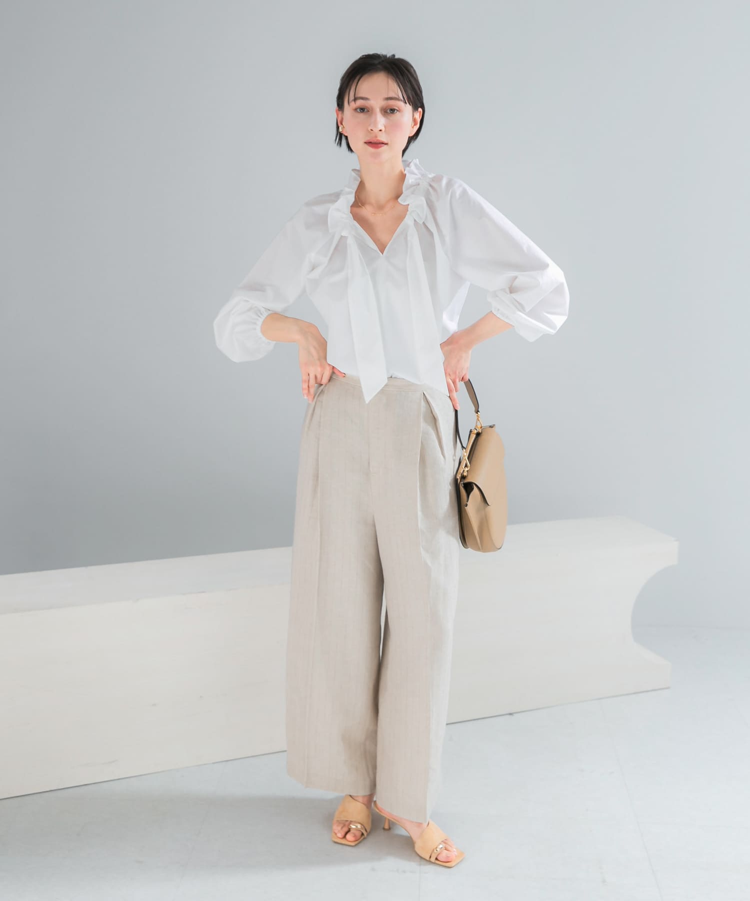 BEIGE