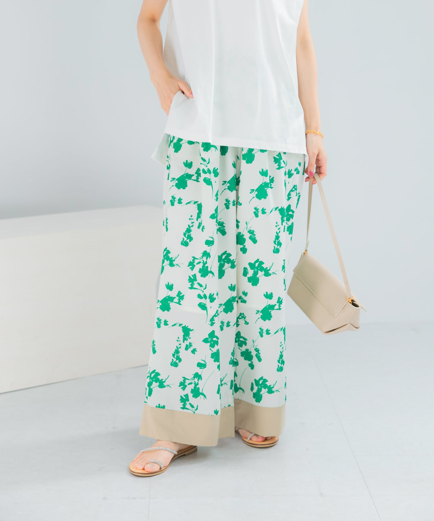 GREEN