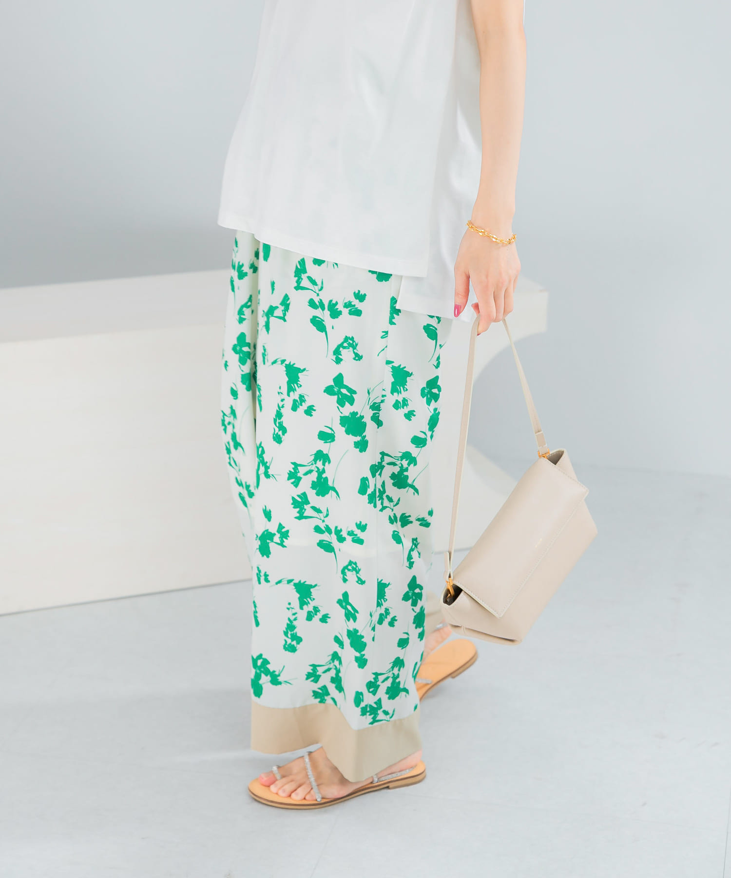 GREEN