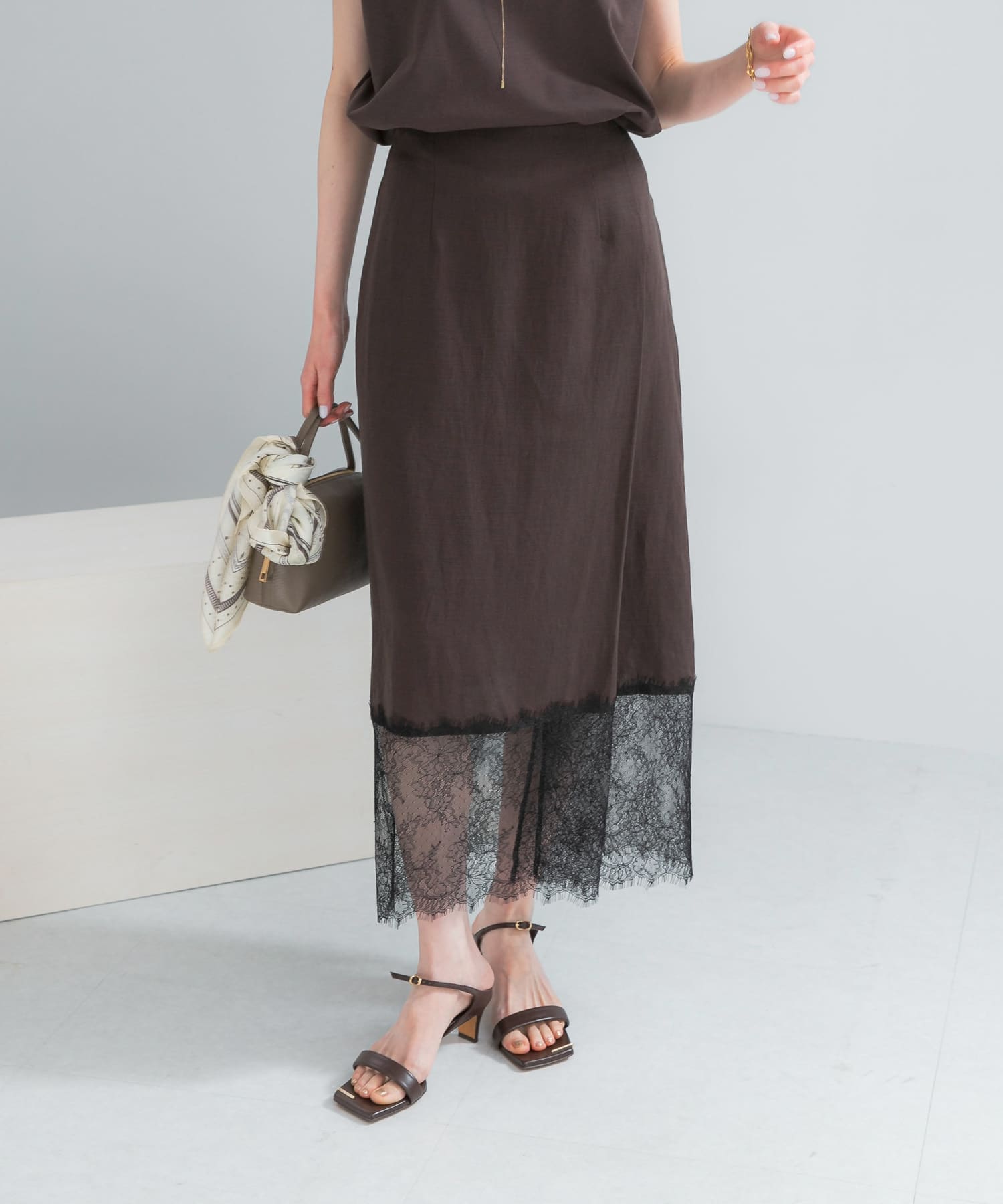 レースドッキングリネンスカート
