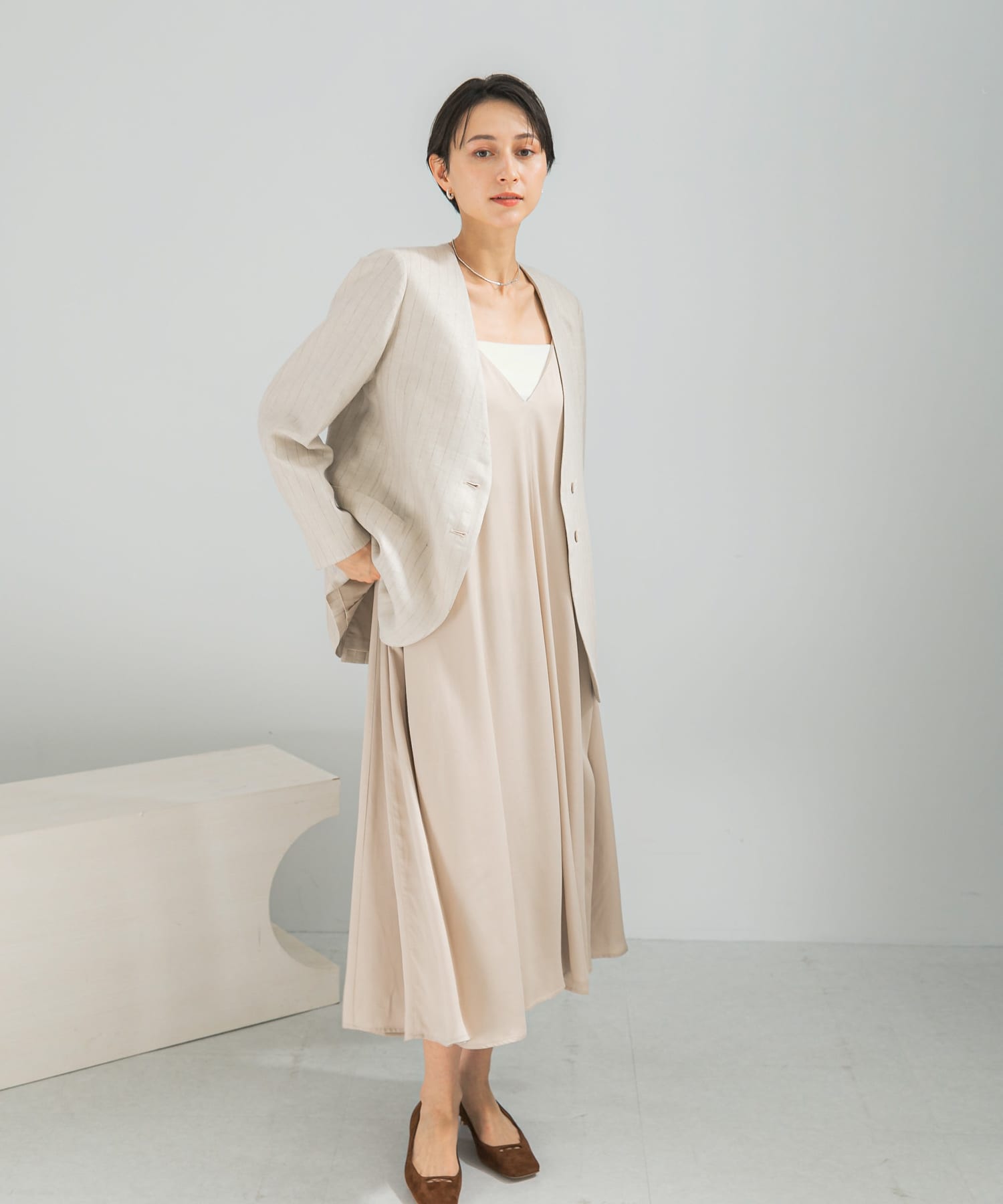 LIGHTBEIGE