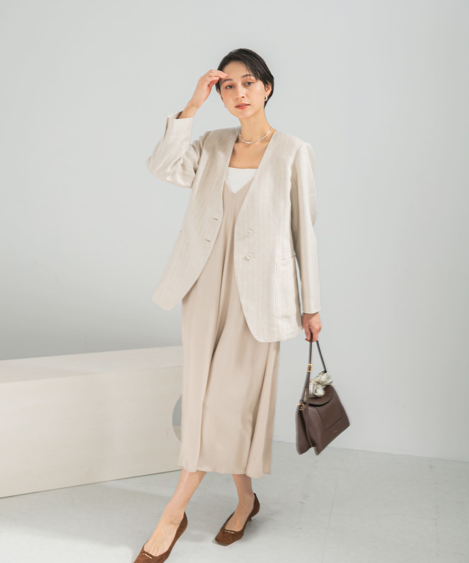 LIGHTBEIGE