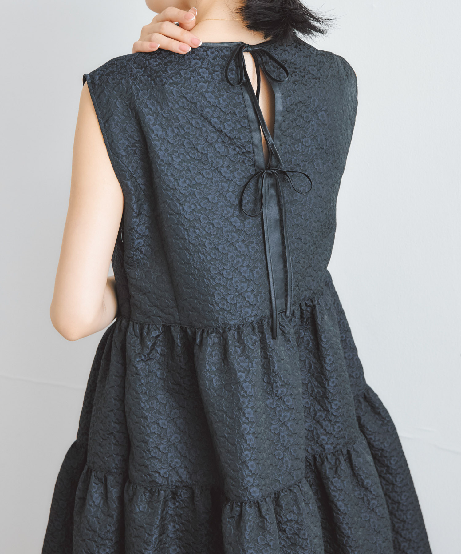 フラワージャガードフォルムワンピース