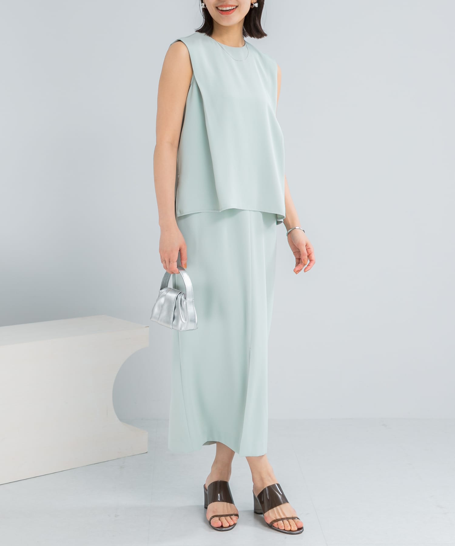 バックメタルポイントストレートワンピース MINT Free