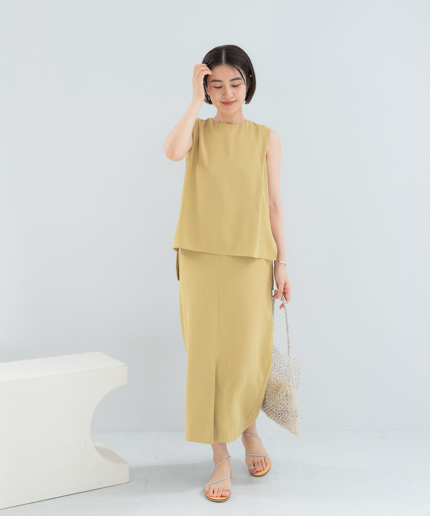 バックメタルポイントストレートワンピース